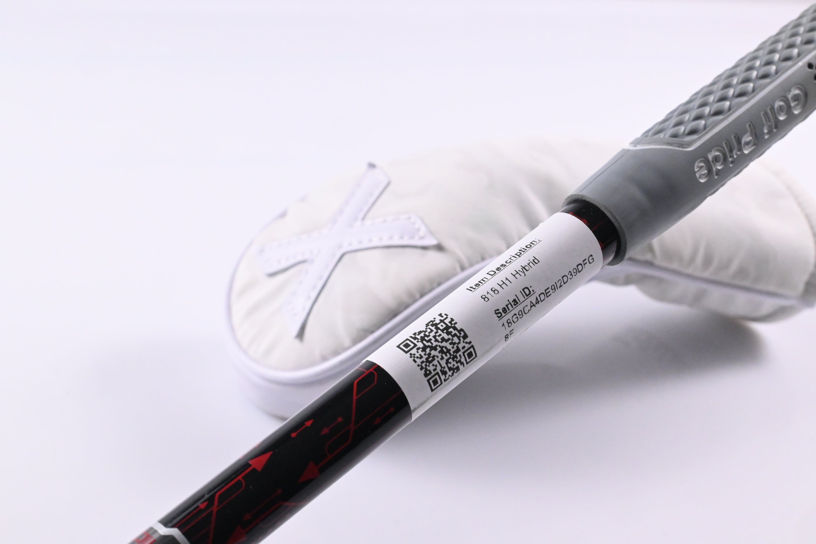 Titleist 818 H1 #3 Hybrid / 19 Degree / Stiff Flex Aldila Rogue M.AX 85 Shaft