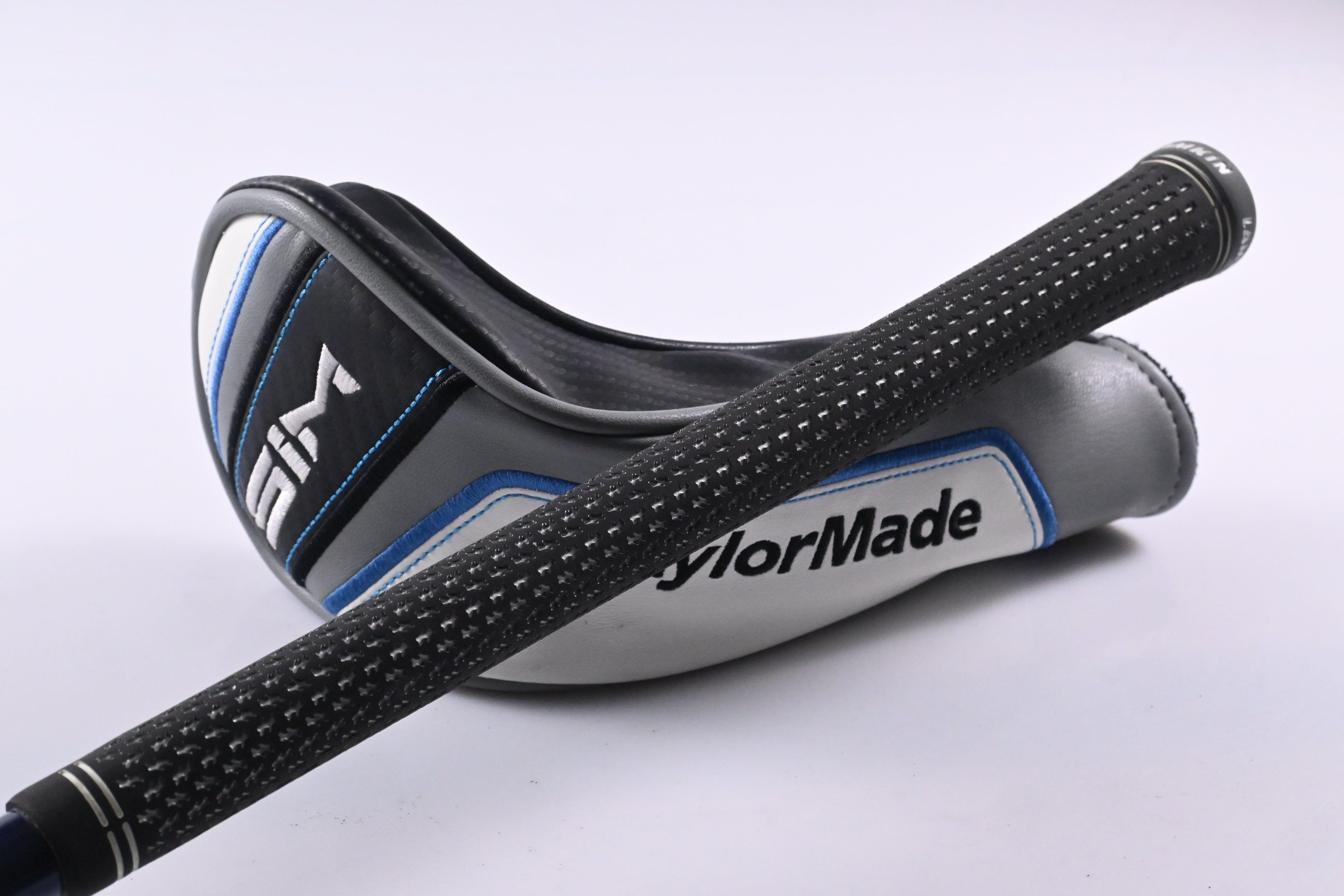 Taylormade SIM Max #3 Hybrid / 19 Degree / Regular Flex Ventus Blue 6 Shaft