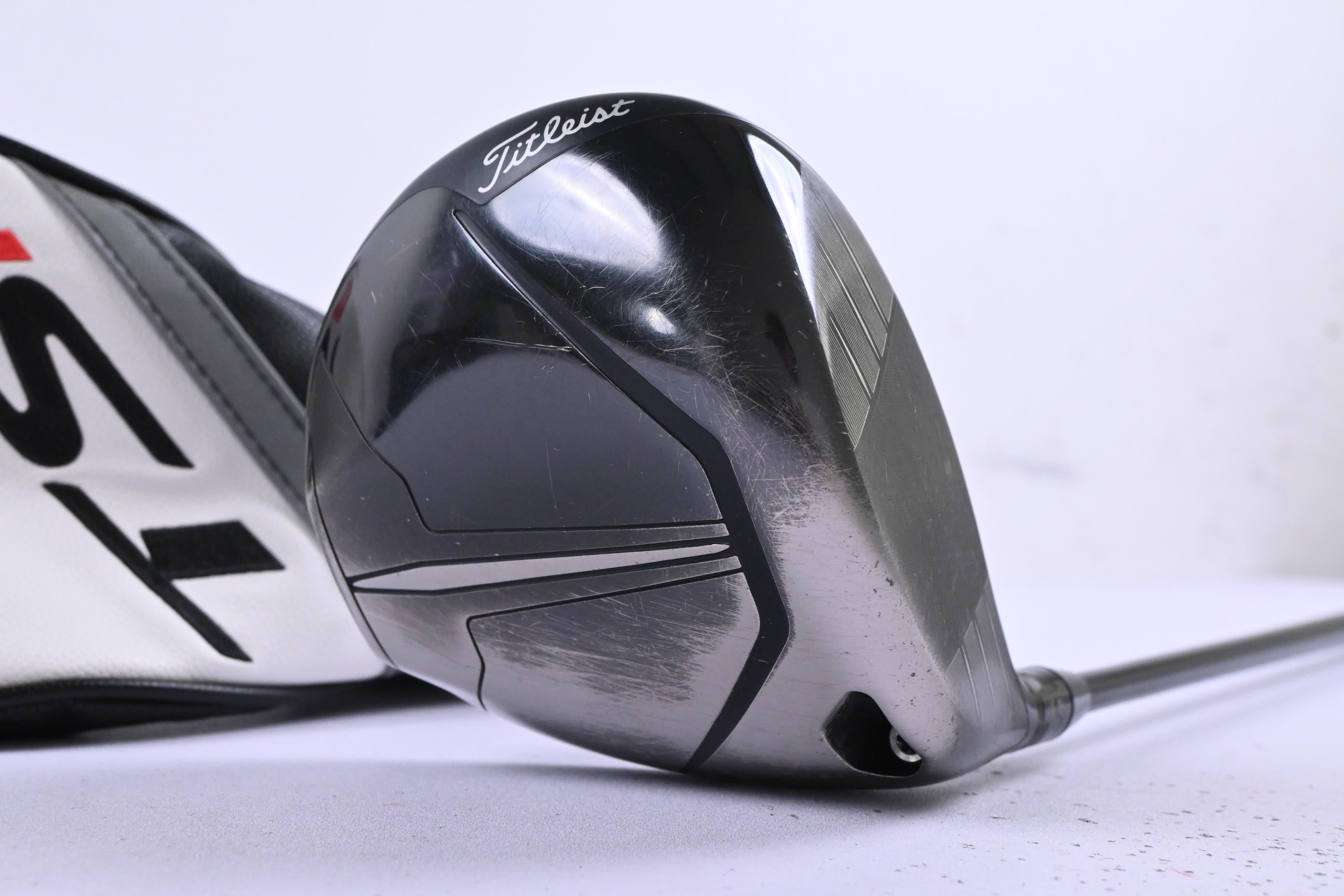 Titleist TSR2 Driver / 9 Degree / Regular Flex HZRDUS CB Red 50 Shaft