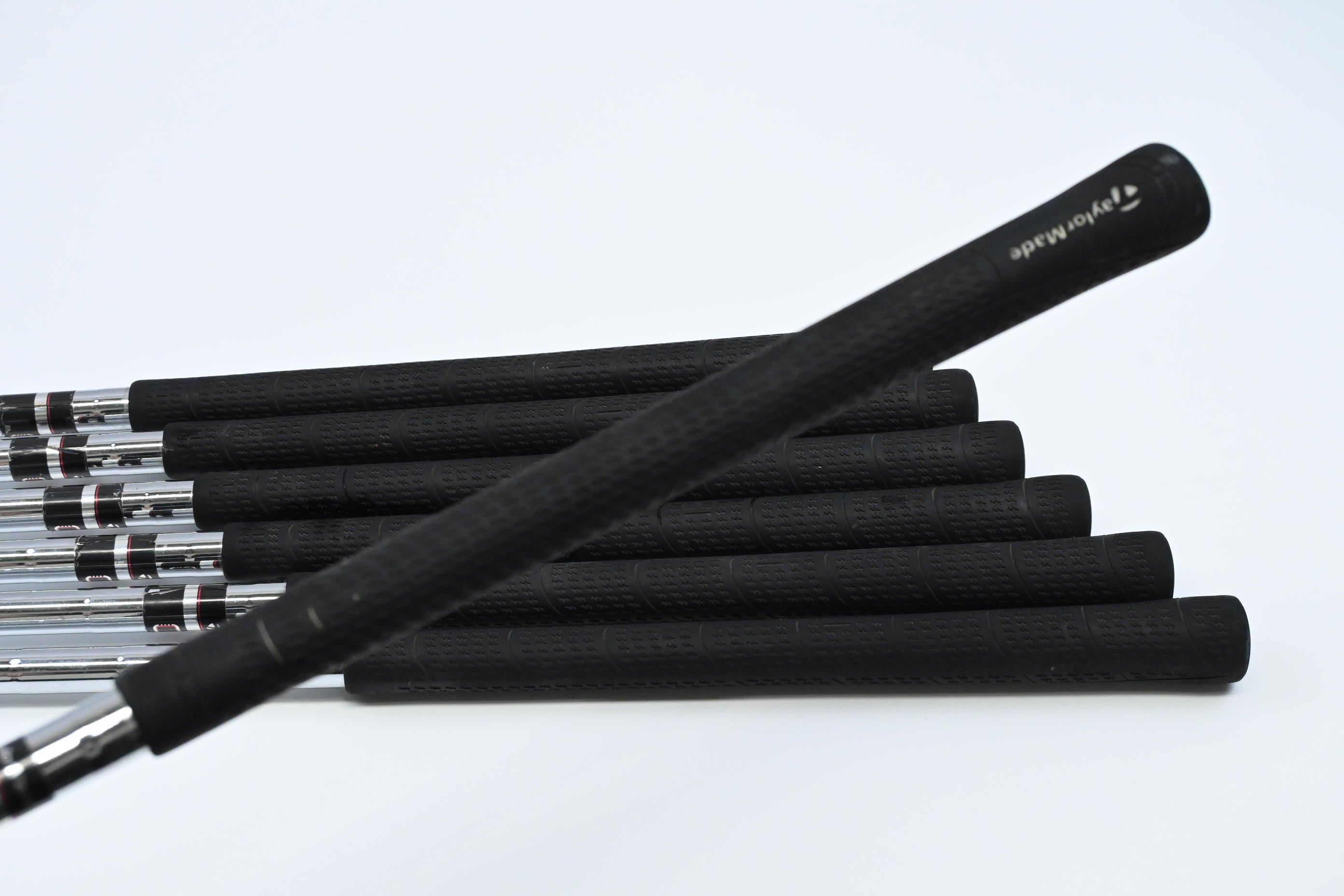 Taylormade 200 Steel Irons / 4-PW / Stiff Flex Taylormade 90 Shafts