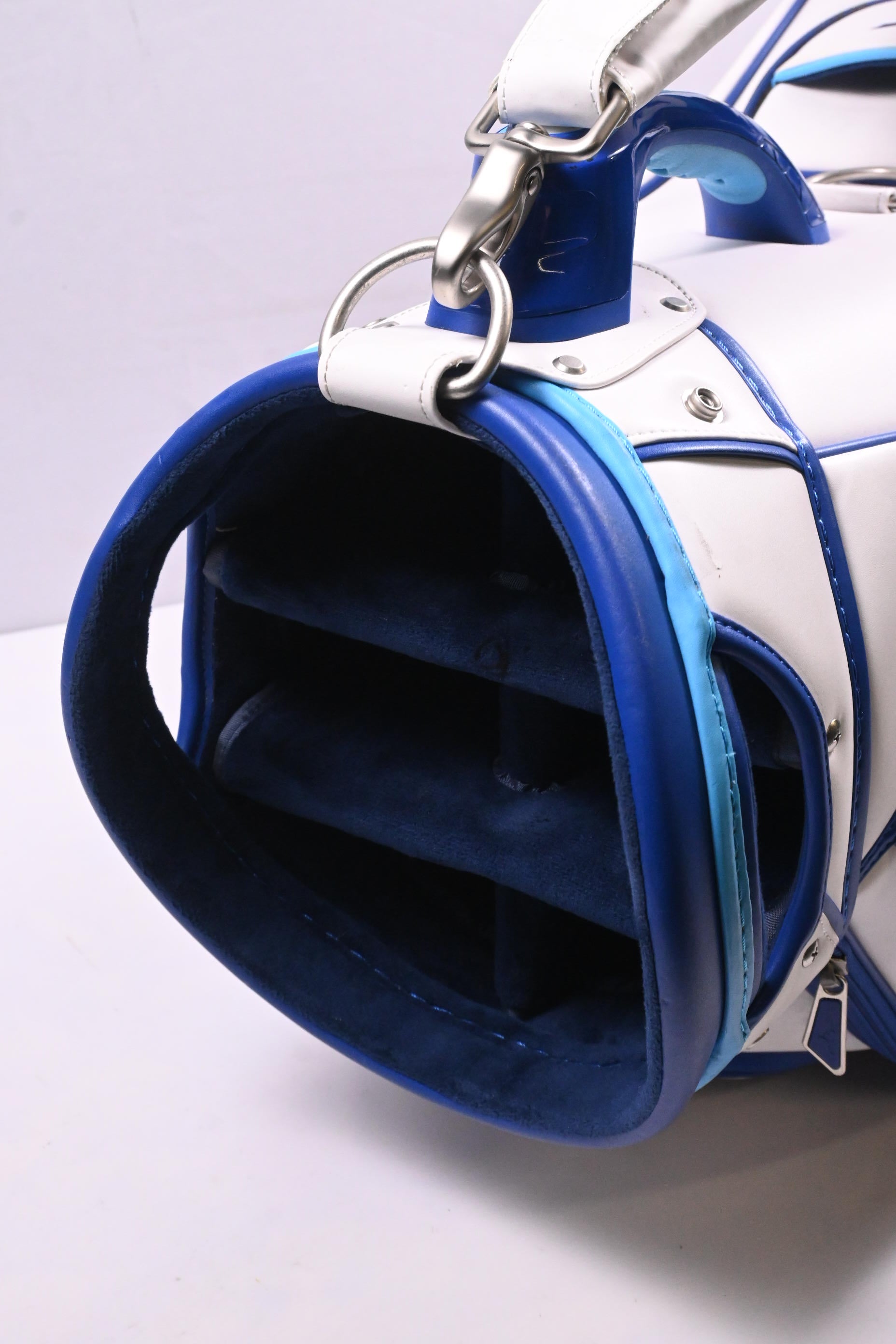 Mizuno 2024 Tour Staff Bag / 6-Way Divider / White & Blue