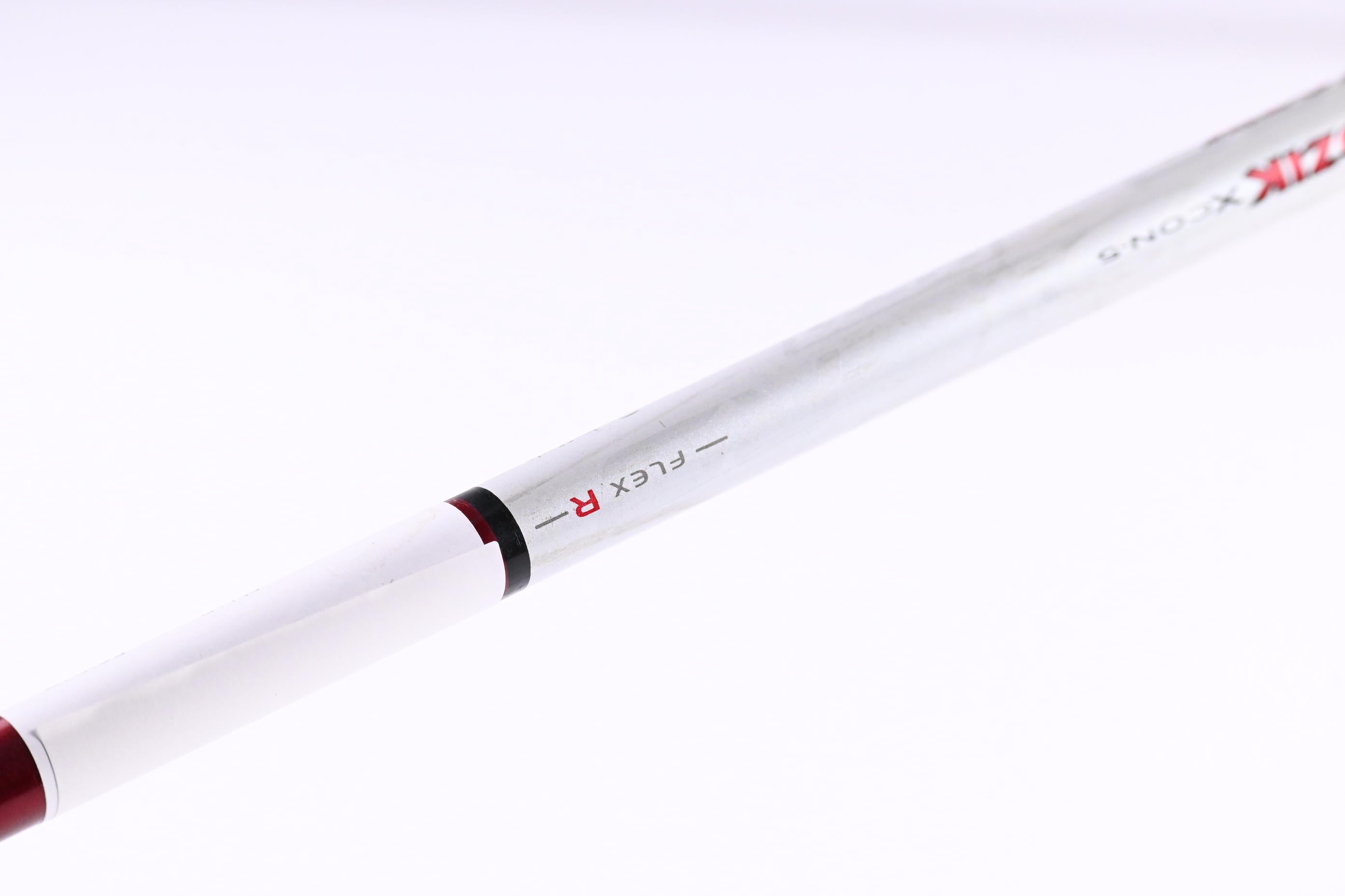 Taylormade R9 Supertri Driver / 9.5 Degree / Regular Flex Matrix OZIK XCON 5