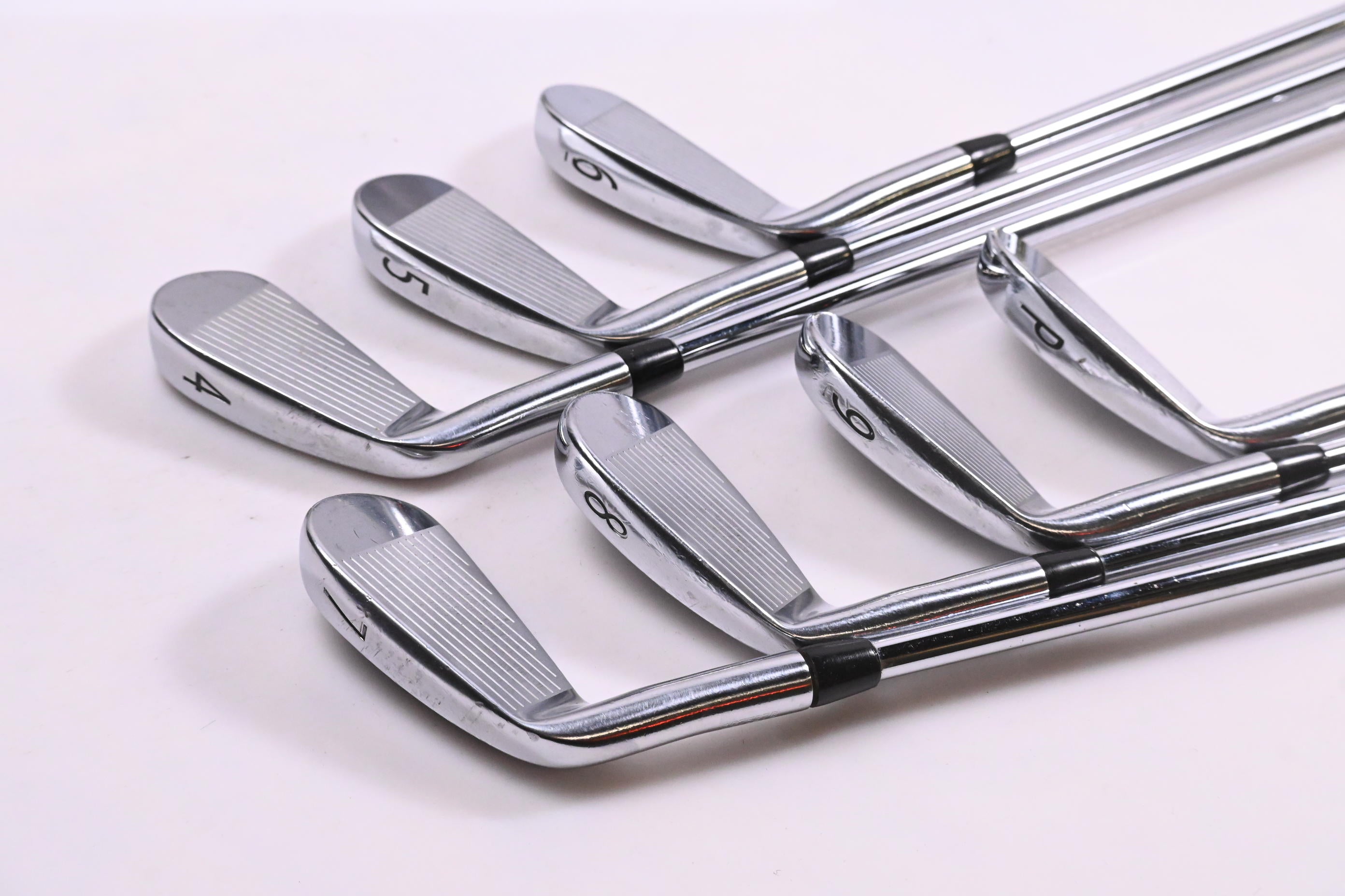 Titleist 718 CB Irons / 4-PW / Stiff Flex AMT Tour White S300 Shafts