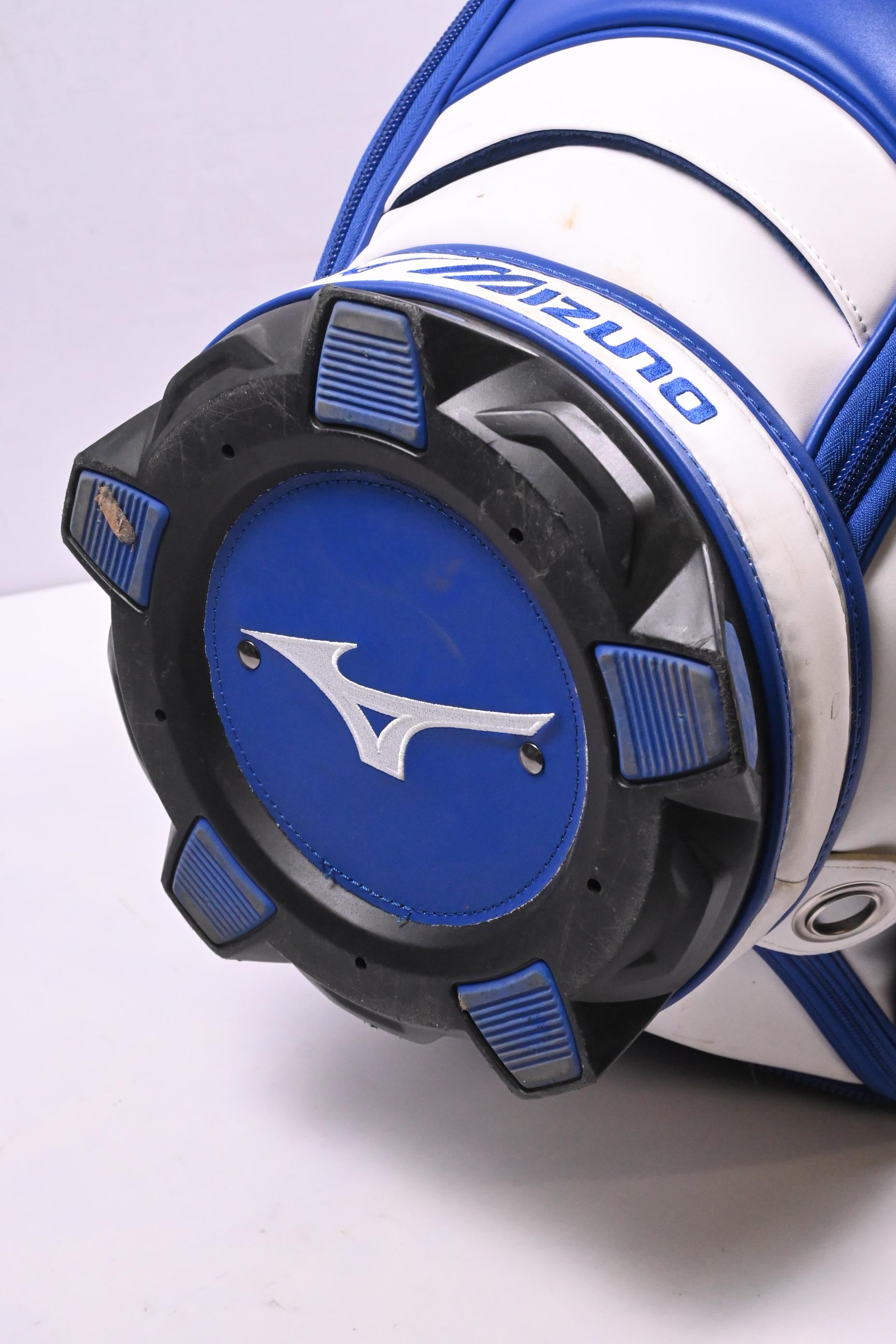 Mizuno 2024 Tour Staff Bag / 6-Way Divider / White & Blue