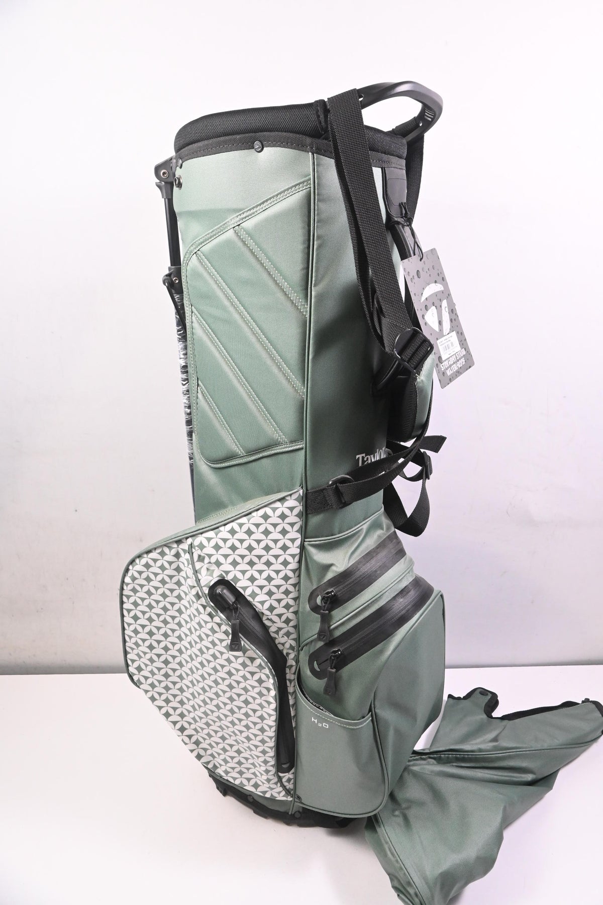 Taylormade Storm Dry Stand Bag / 4-Way Divider / Green, White