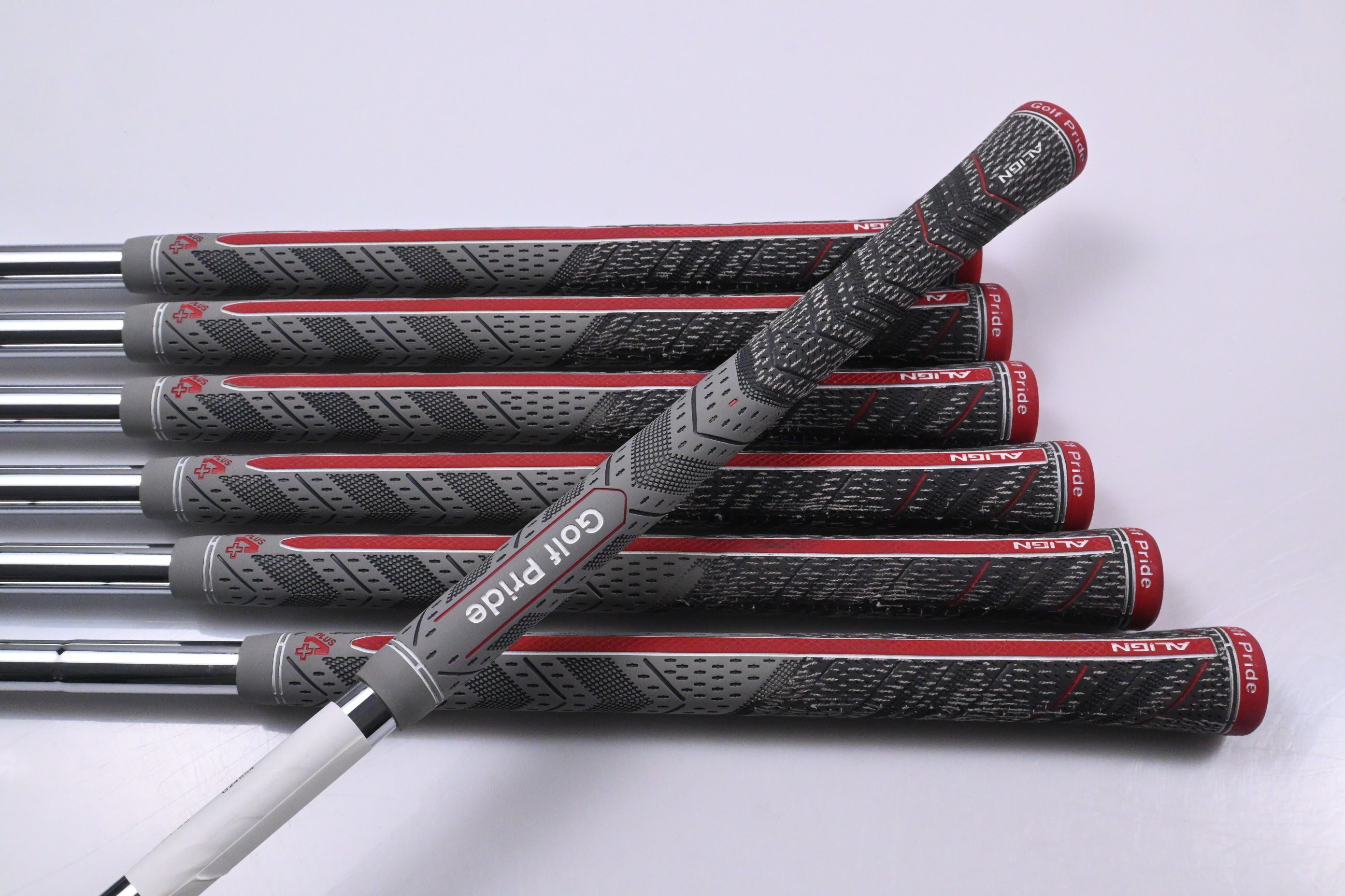 Left Hand Callaway Apex Ai200 Irons / 5-PW+AW / Regular Flex Dynamic Gold Mid