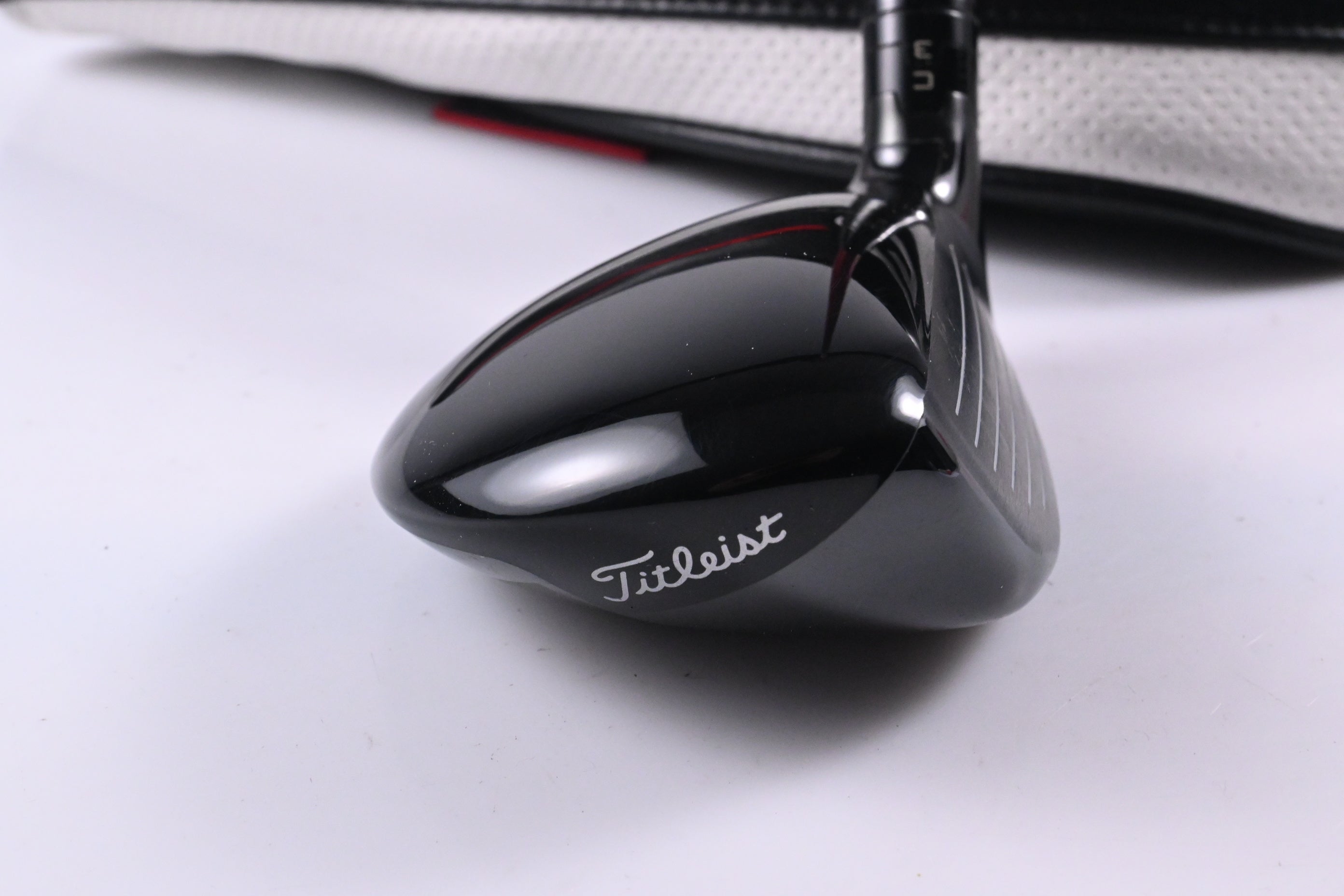 Titleist GT1 #6 Hybrid / 26 Degree / Regular Flex Denali Red 60 Shaft