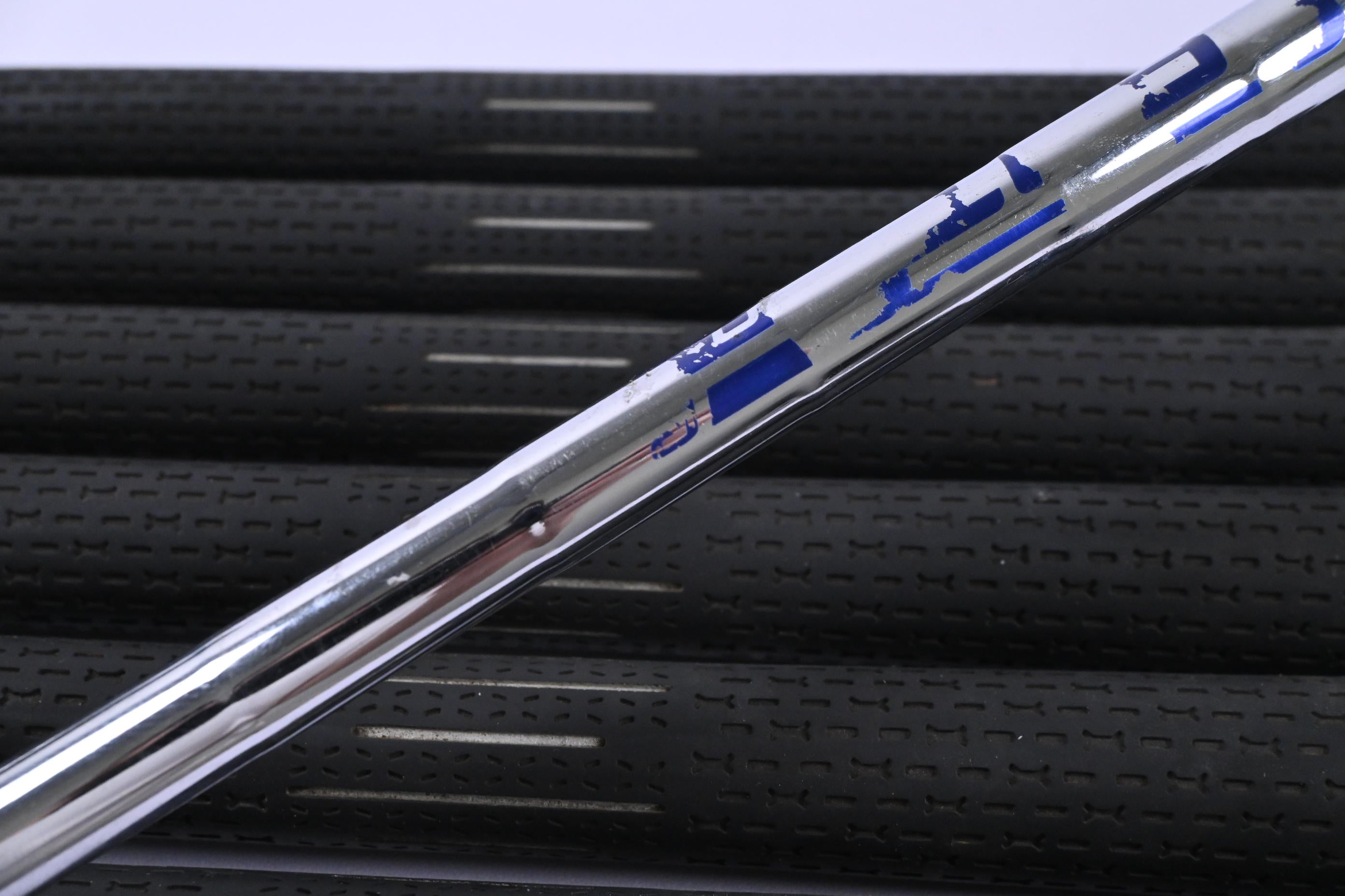Ping G Series Irons / 4-PW / White Dot / Regular Flex Ping AWT 2.0 Shafts