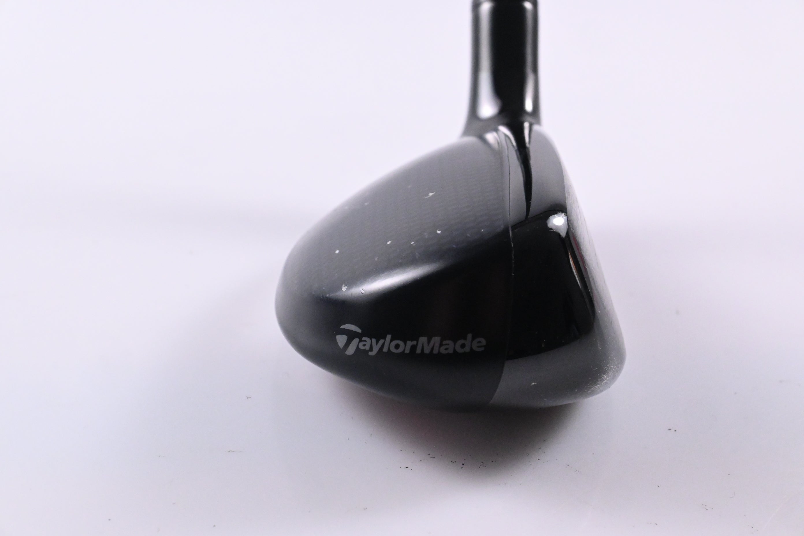 Taylormade Stealth Plus #4 Hybrid / 22 Degree / Regular Flex HZRDUS Smoke Red
