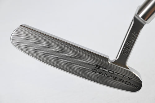 Scotty Cameron Special Select Newport Putter / 33 Inch