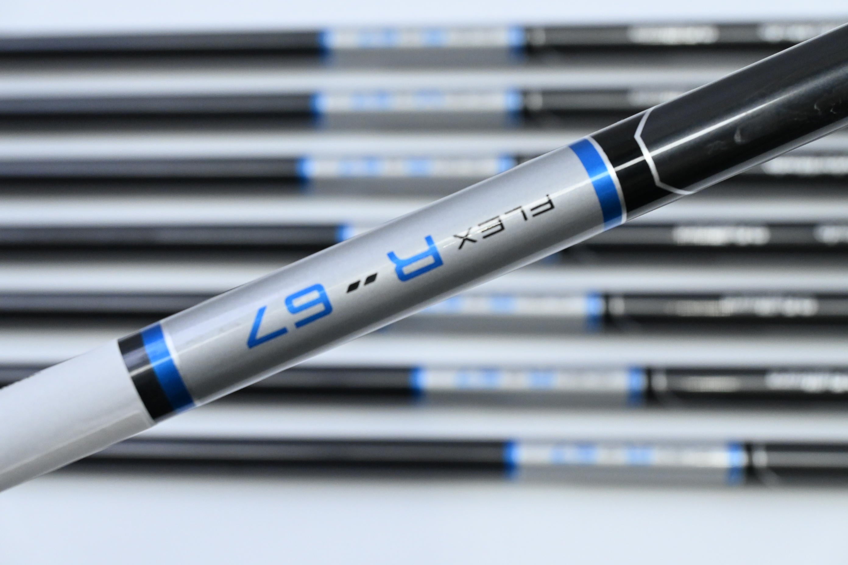 Taylormade SLDR Irons / 5-PW+AW+SW / Regular Flex Fujikura SLDR 67 Shafts