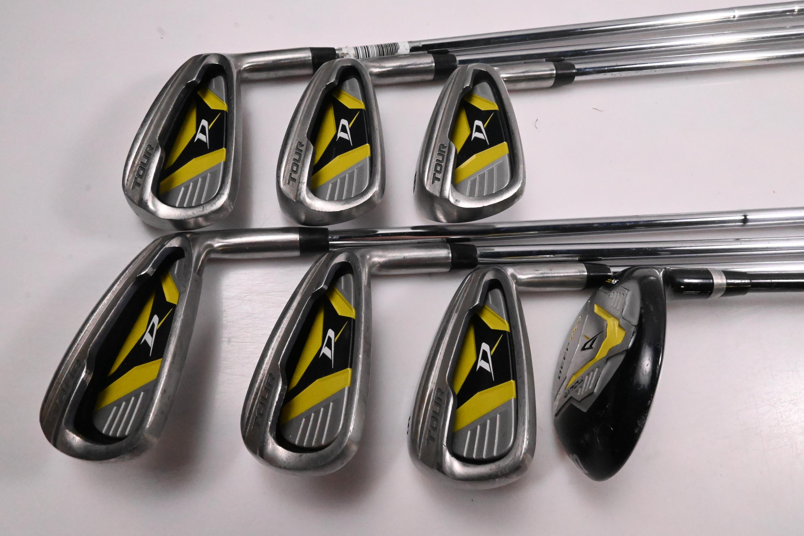 Wilson Deep Red Tour Irons / 5h+6-PW+SW / Regular Flex Deep Red Tour Shafts