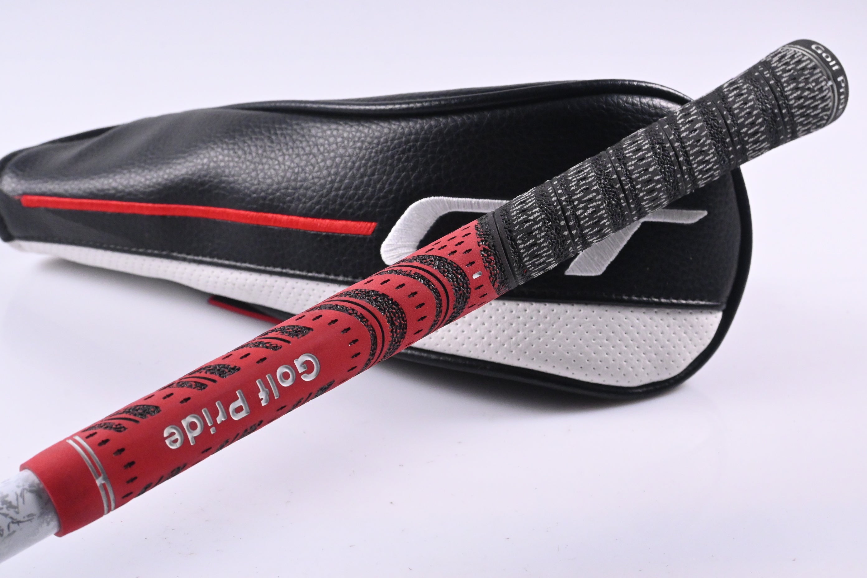 Titleist GT1 #6 Hybrid / 26 Degree / Regular Flex Denali Red 60 Shaft