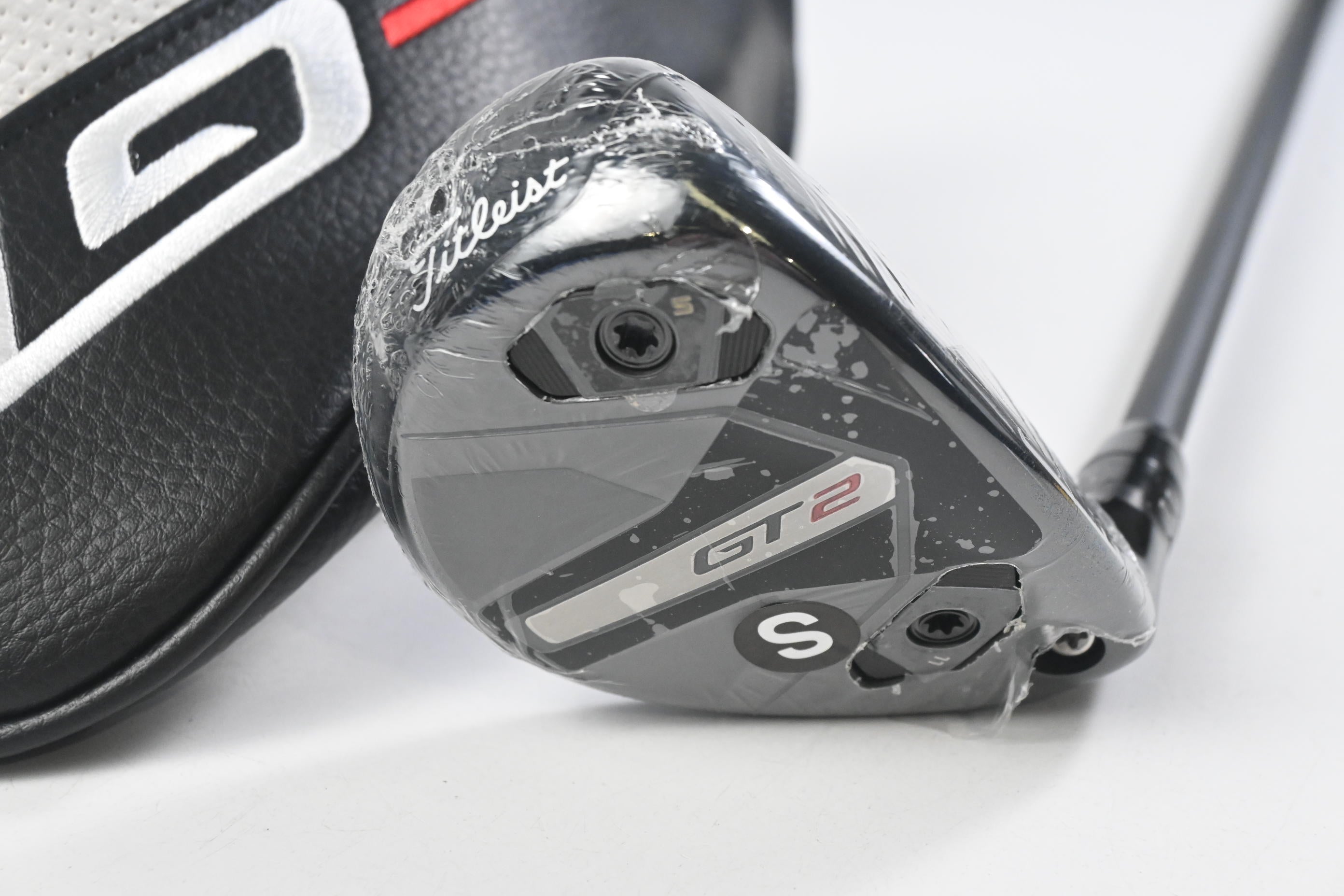 Titleist GT2 #3 Hybrid / 18 Degree / Stiff Flex Hzrdus Smoke Black 80 Shaft