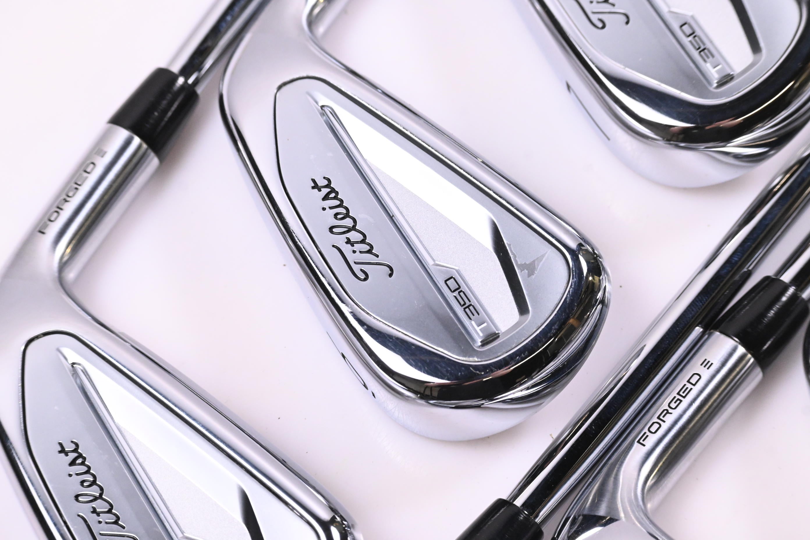 Titleist T350 Irons / 5-PW+48° / Regular Flex AMT Red R300 Shafts