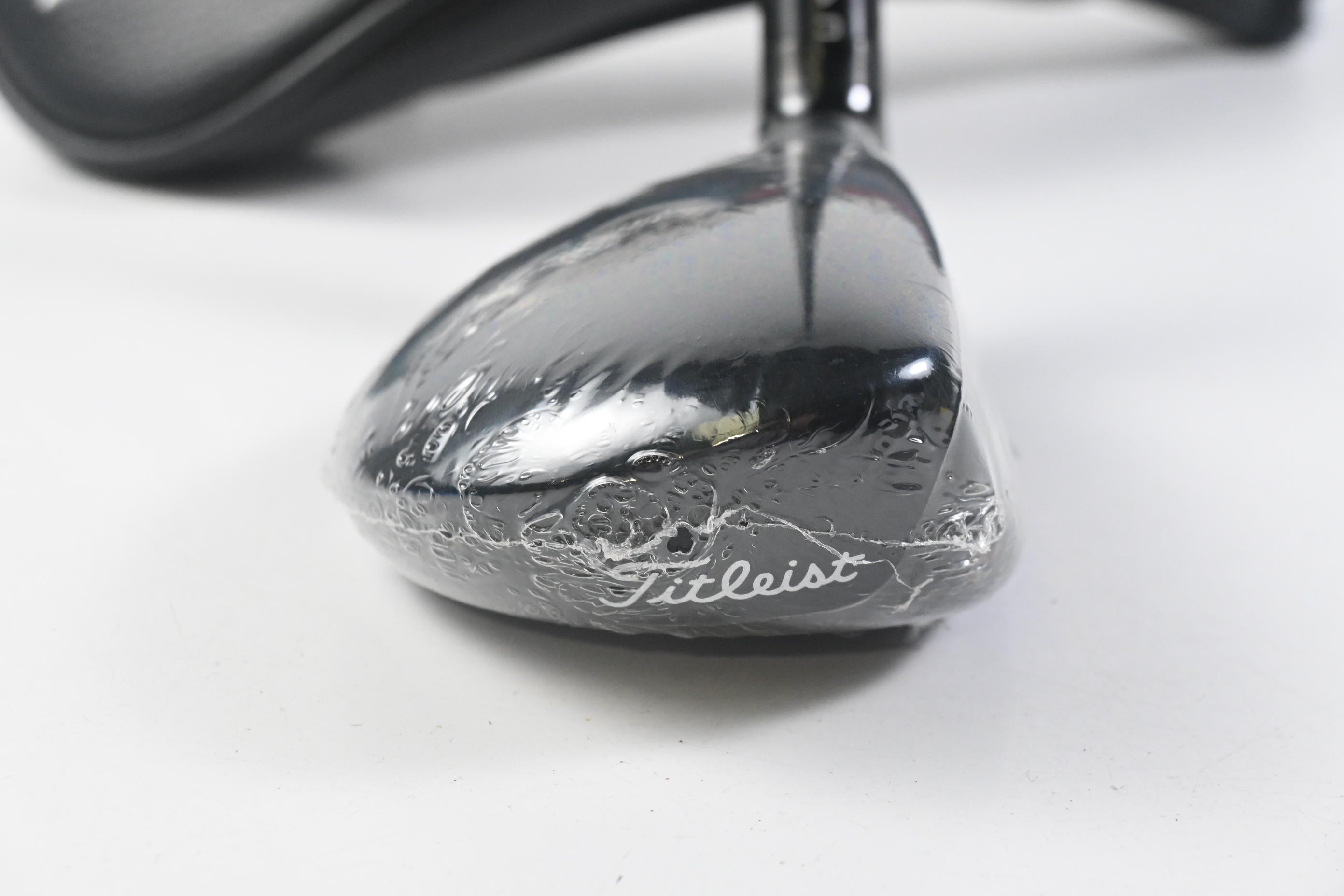 Titleist GT2 #3 Hybrid / 18 Degree / Stiff Flex Hzrdus Smoke Black 80 Shaft