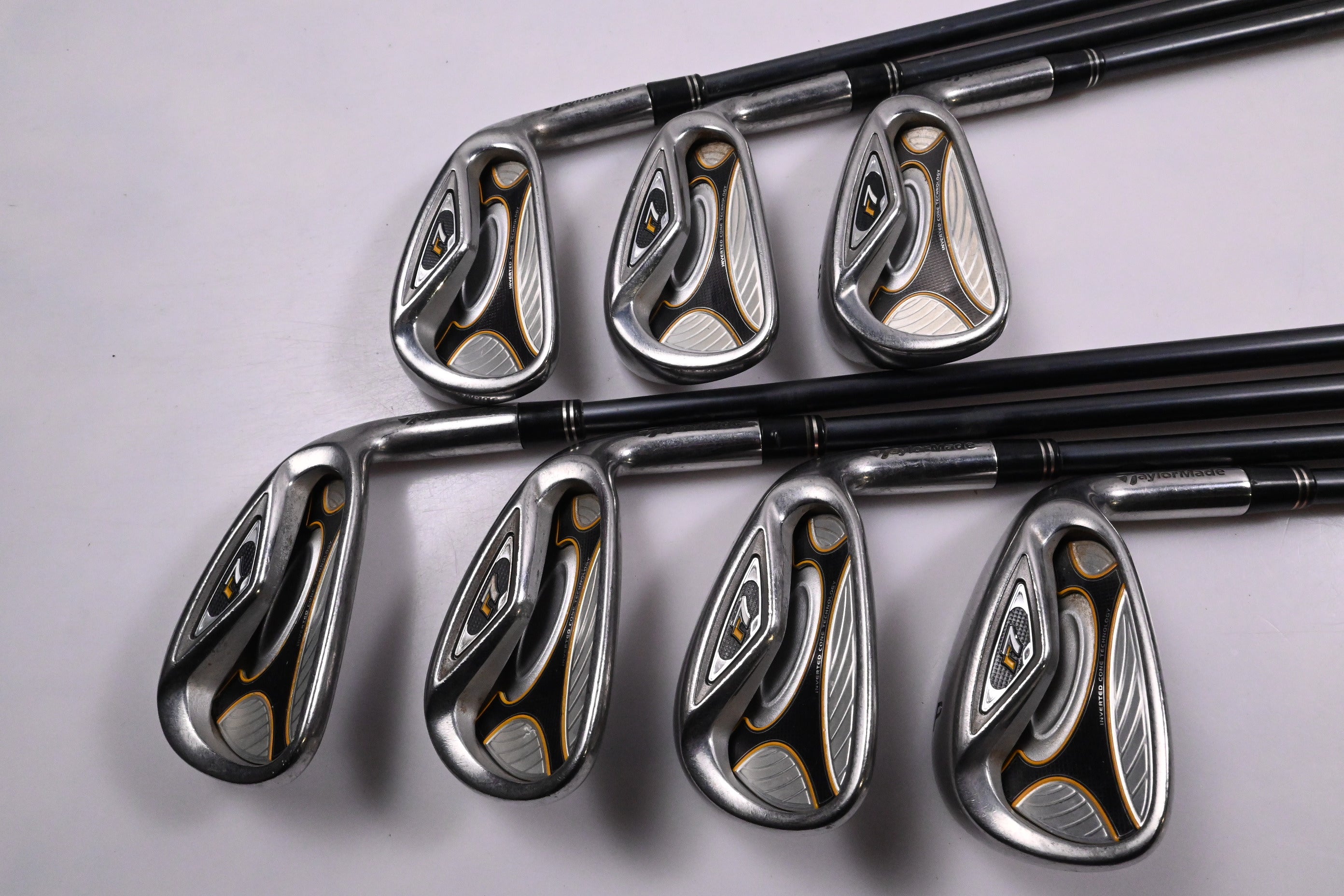 Taylormade R7 Irons / 4-PW / Regular Flex Taylormade Reax 65 Shafts