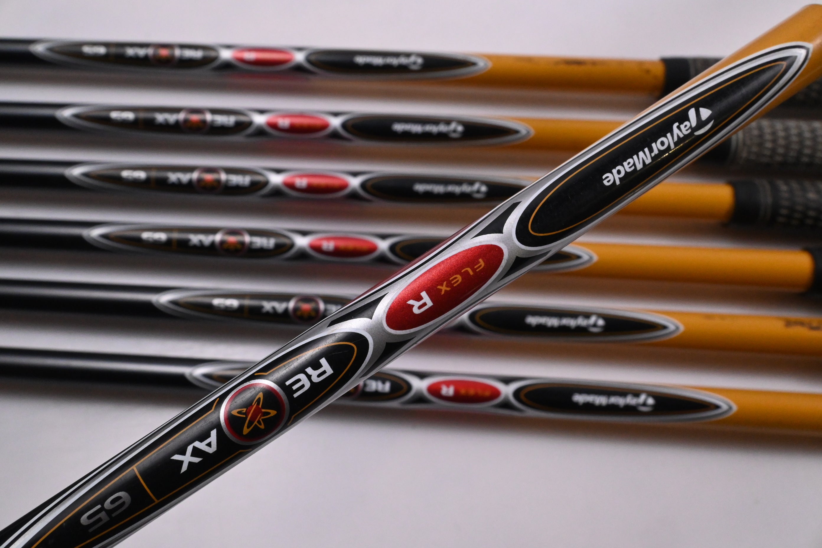Taylormade R7 Irons / 4-PW / Regular Flex Taylormade Reax 65 Shafts