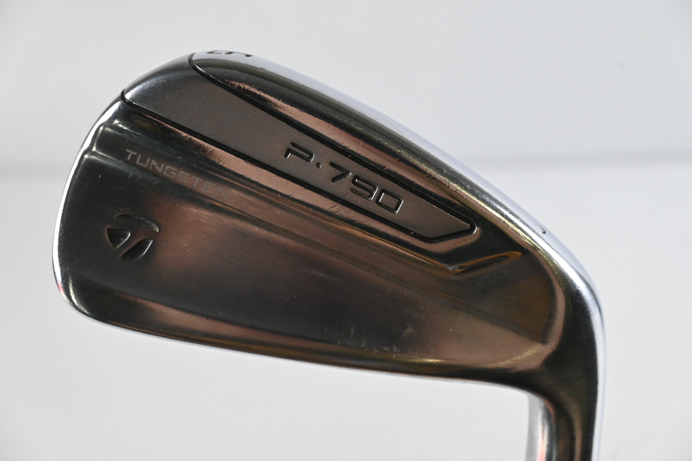 Taylormade P790 2019 #6 Iron / Regular Flex Dynamic Gold 105 R300 Shaft