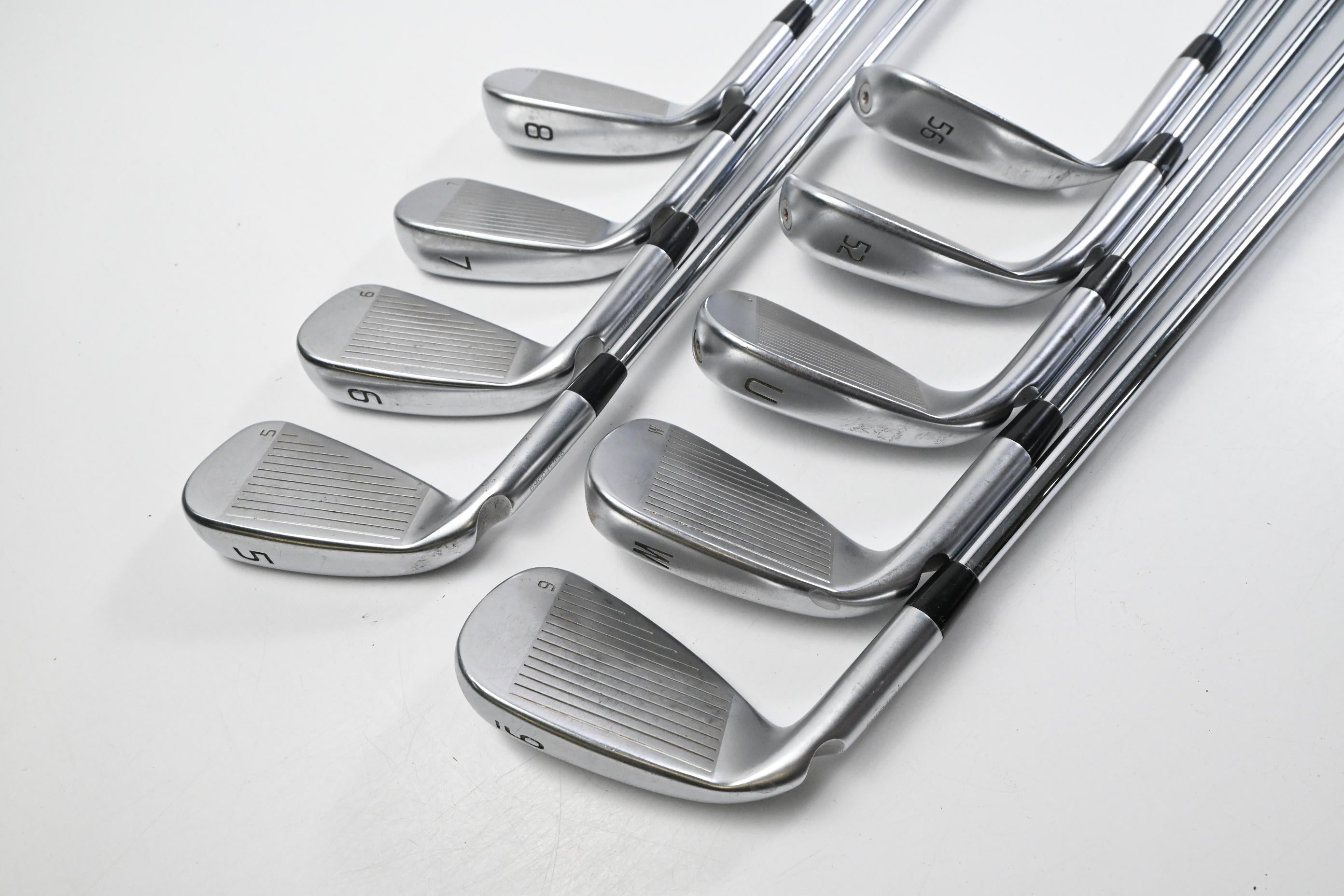 Ping G440 Irons / 5-PW+GW+SW / White Dot / Regular Flex Ping AWT 3.0 Shafts