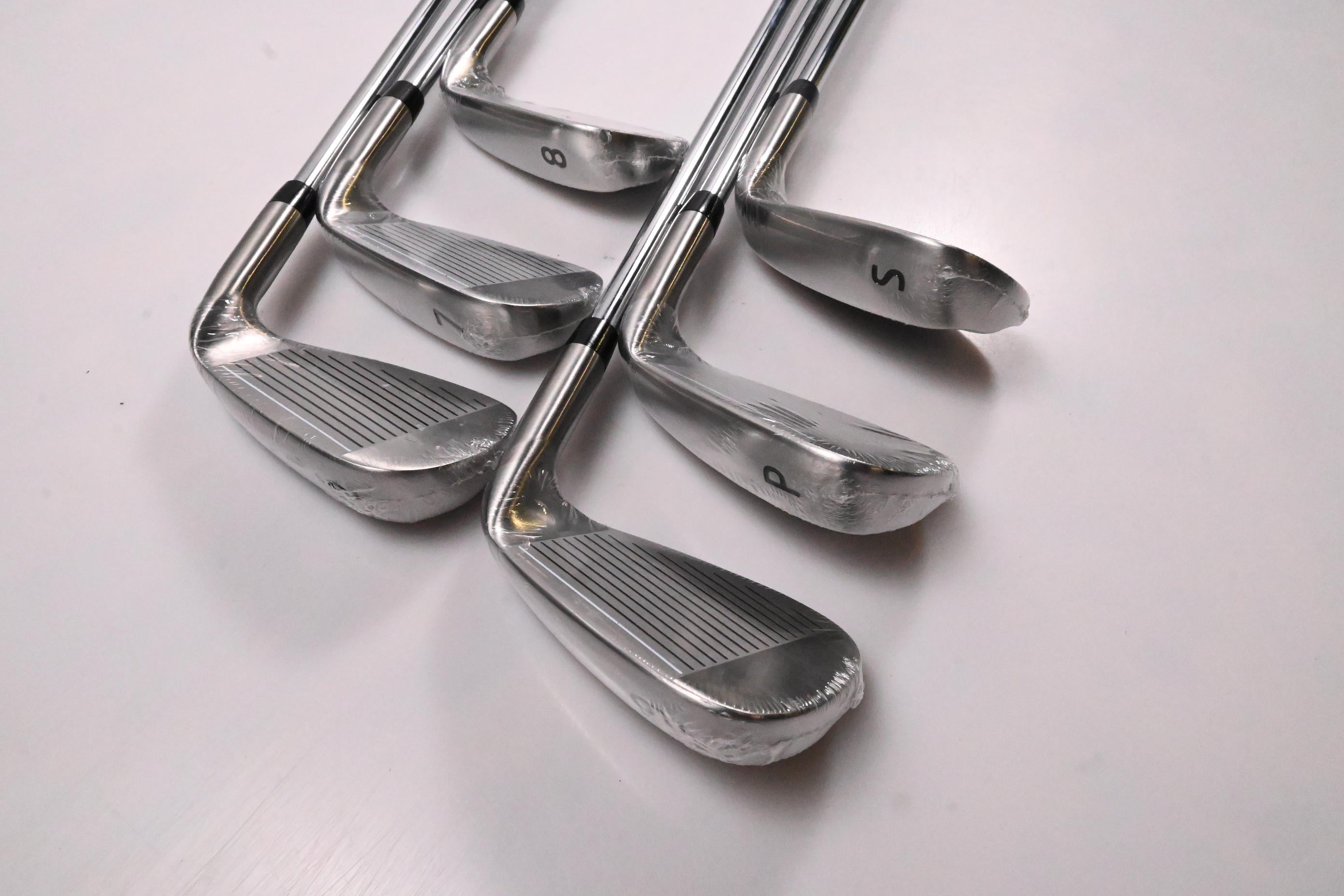 Left Hand Ben Hogan TX-682 Irons / 6-PW+SW / Regular Flex Hogan Shafts