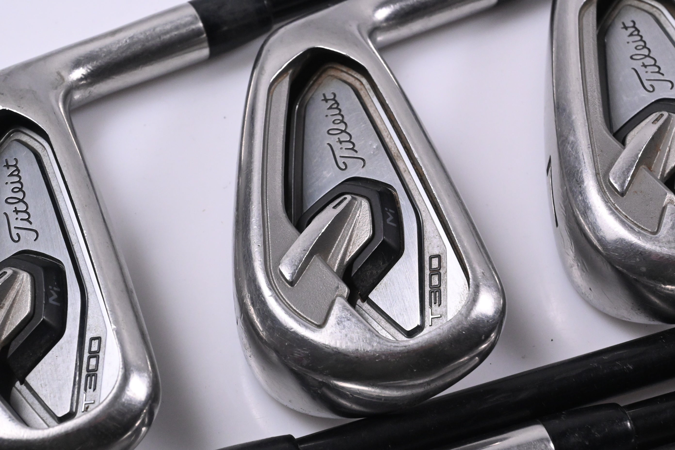 Titleist T300 2019 Irons / 5-PW+48° / Regular Flex Tensei AV Red AM(2) Shafts