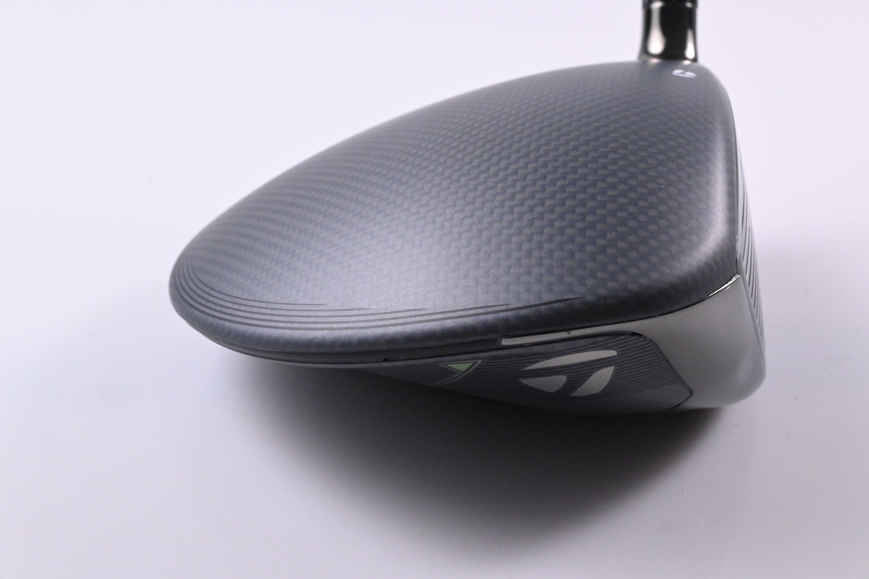 Taylormade Qi35 Driver / 10.5 Degree / Regular Flex Fujikura Airspeeder 50 Shaft