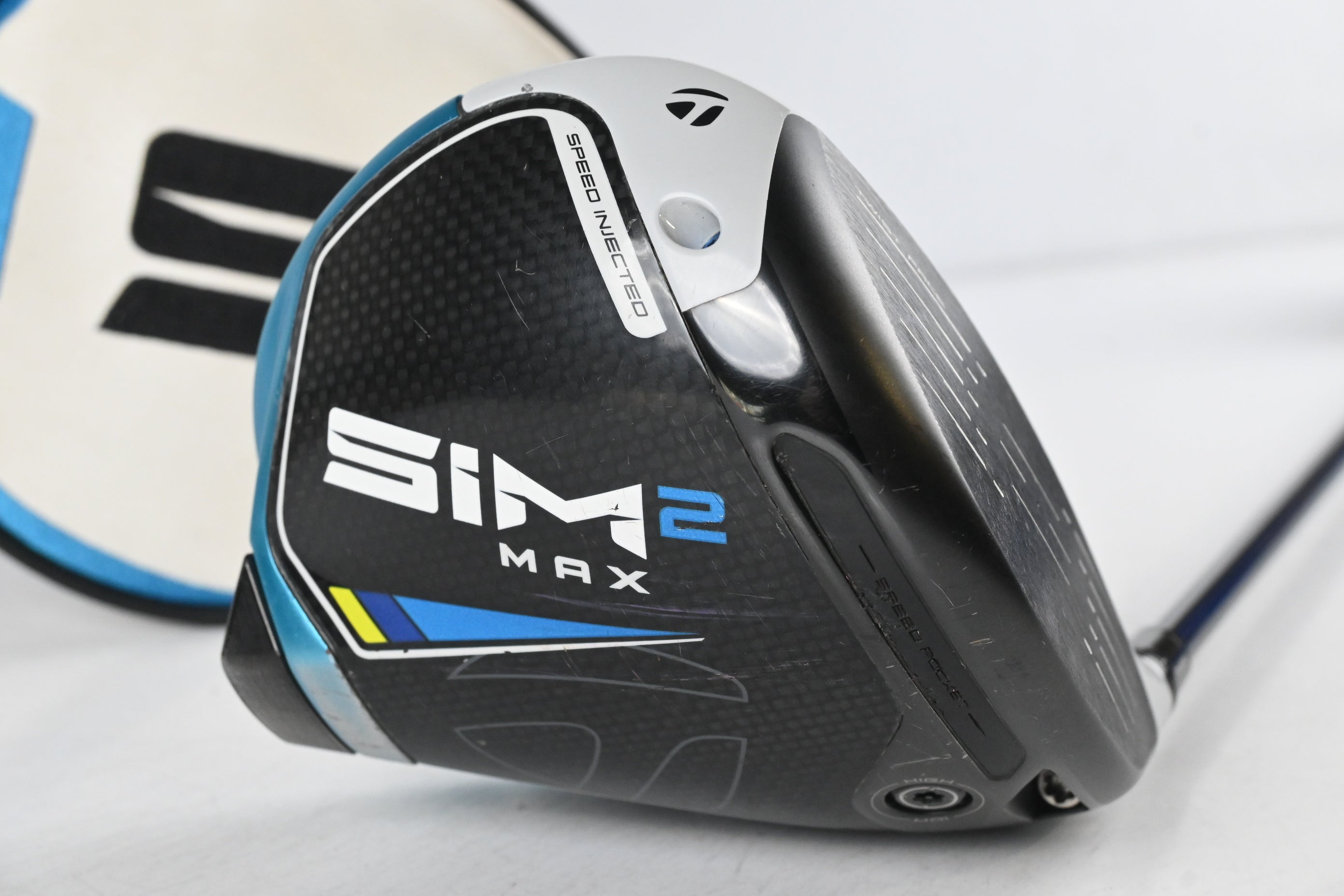 Taylormade SIM2 Max Driver / 10.5 Degree / Regular Flex Ventus Blue 5 Shaft