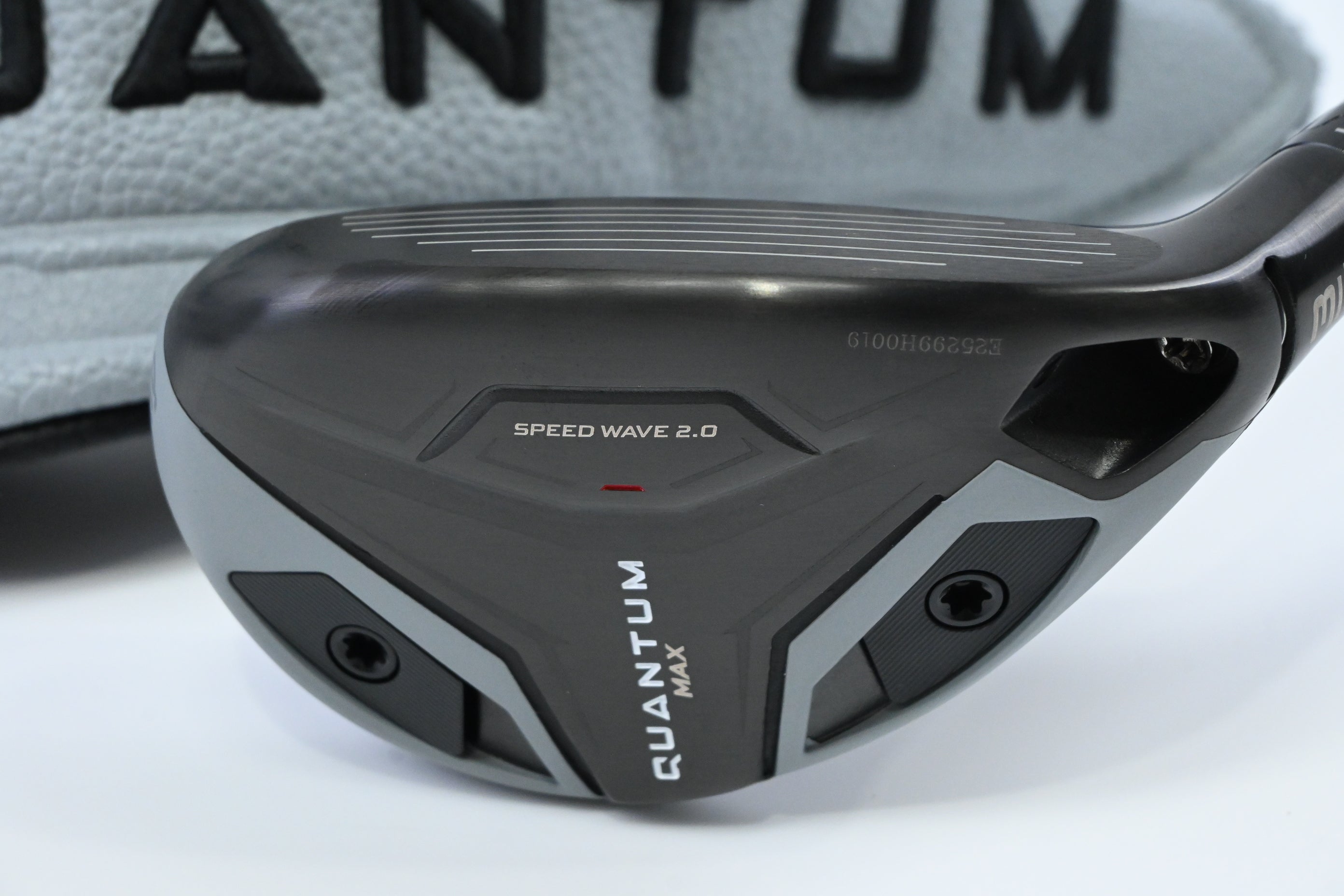 Callaway Quantum Max #3 Hybrid / 19 Degree / Stiff Flex Denali Frost Silver 70