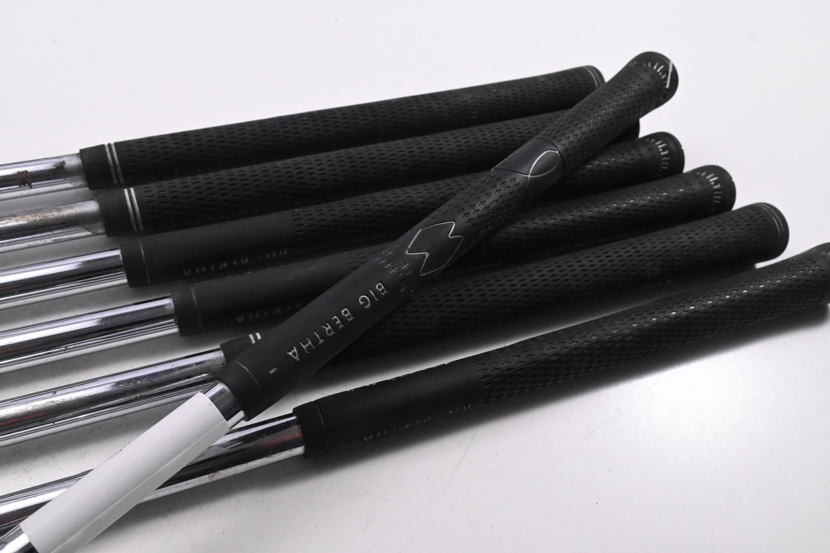 Callaway Big Bertha 2002 Irons / 5-PW+SW / Stiff Flex Dynamic Gold S300 Shafts