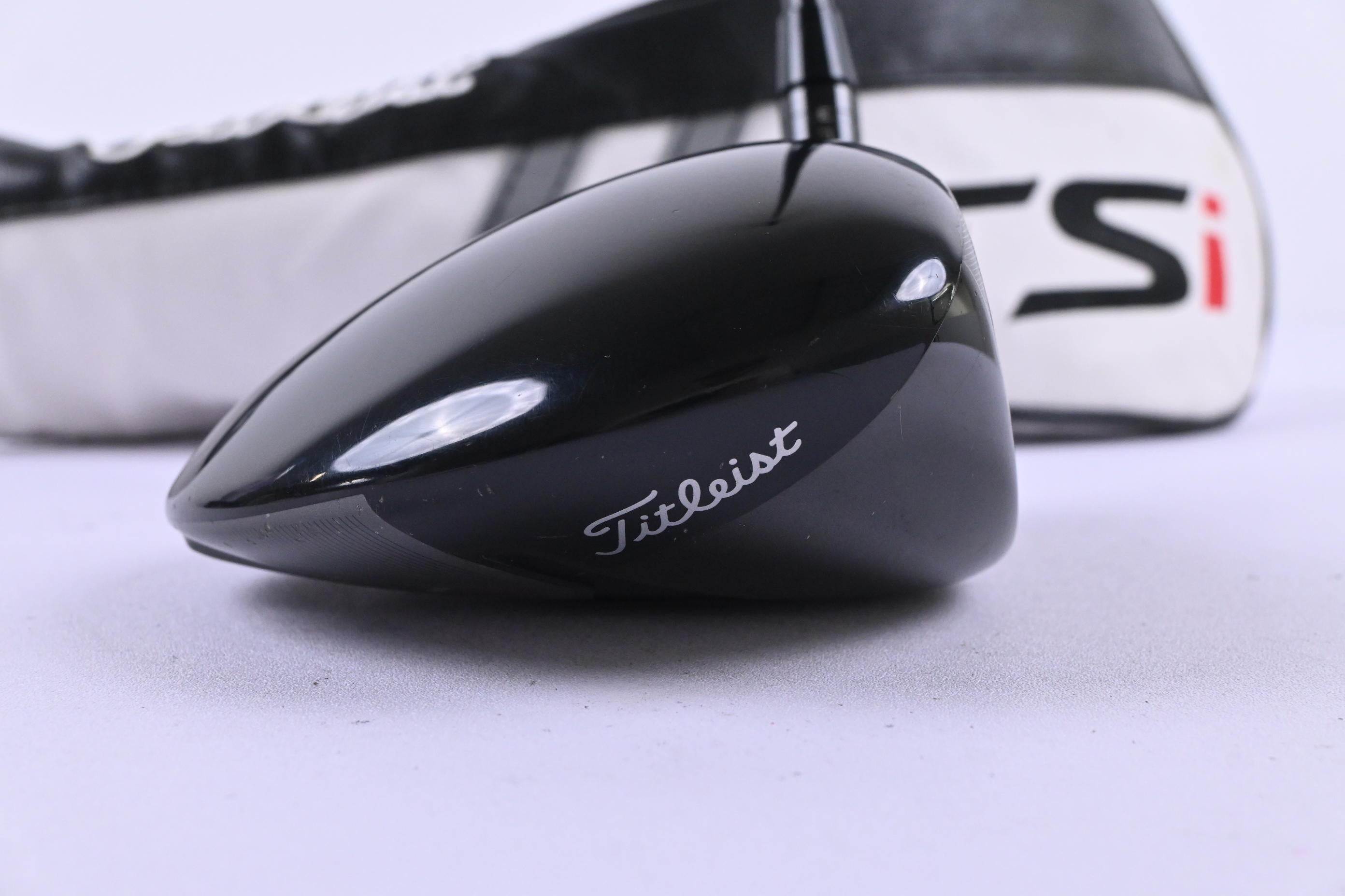 Titleist TSi2 Driver / 9 Degree / Stiff Flex Tensei AV Raw Blue 55 Shaft