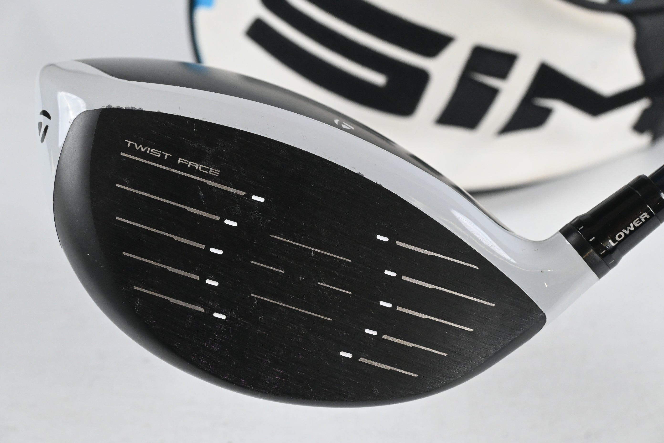 Taylormade SIM2 Max Driver / 10.5 Degree / Regular Flex Ventus Blue 5 Shaft