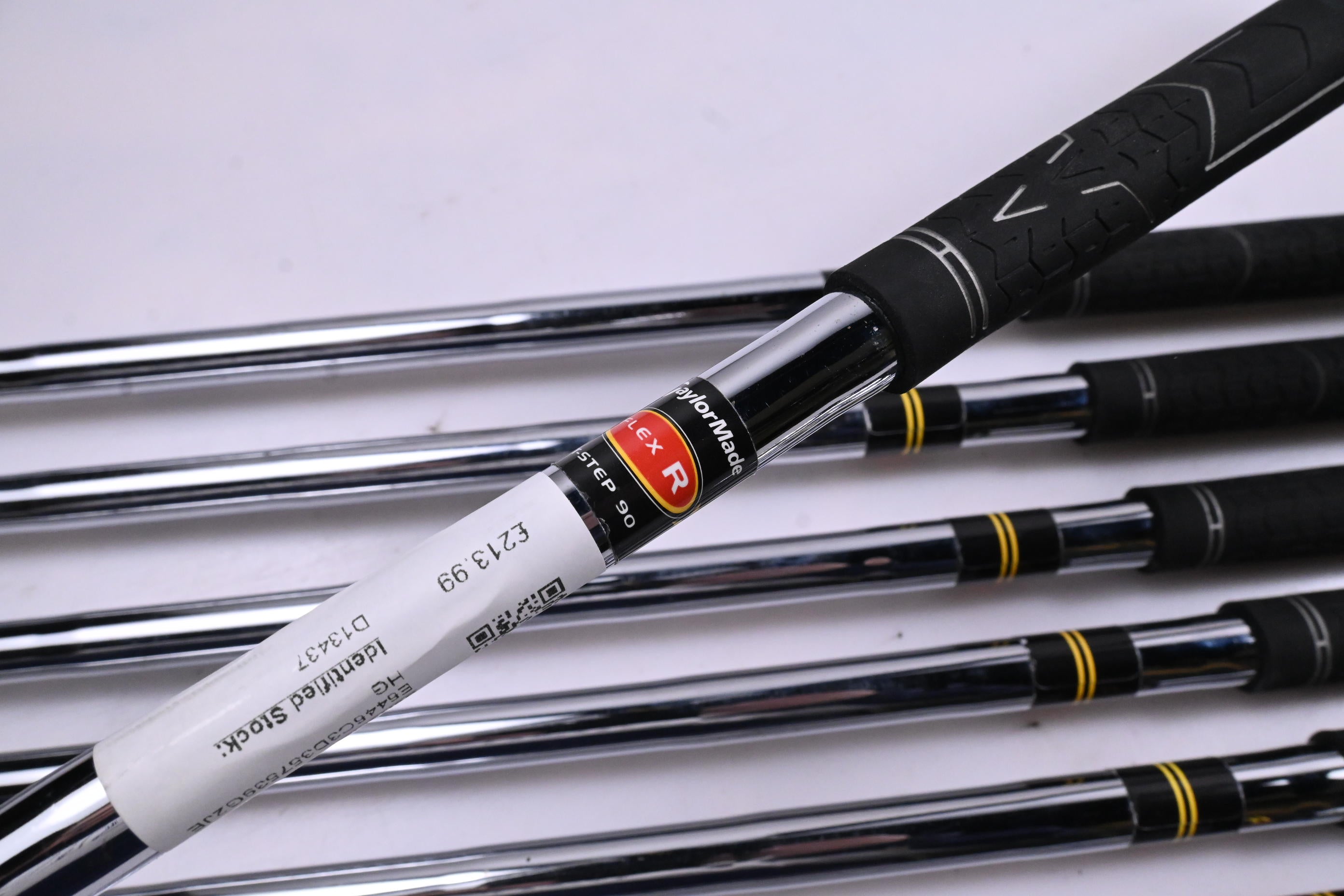 Taylormade R7 Draw Irons / 4-PW+SW / Regular Flex Taylormade T-Step 90 Shafts