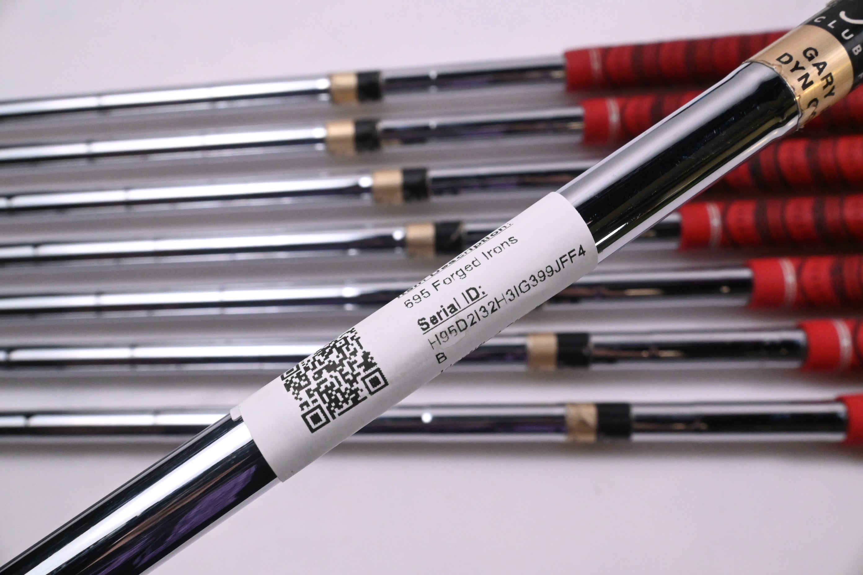 Titleist 695 Forged Irons / 3-PW / Stiff Flex Dynamic Gold S300 Shafts