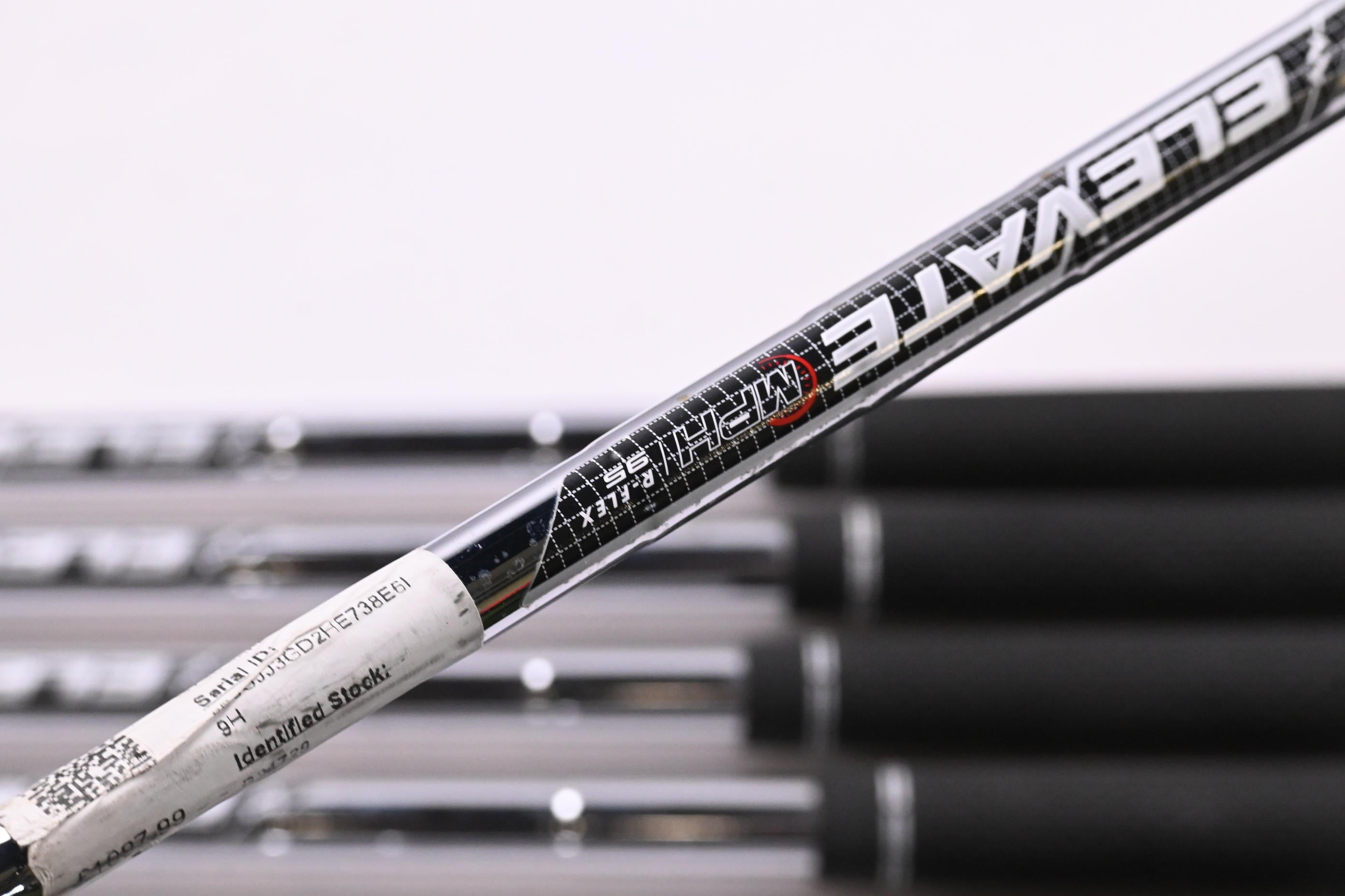 Ping G730 Irons / 5-PW+GW+50° / White Dot / Regular Flex Elevate MPH 95 Shafts