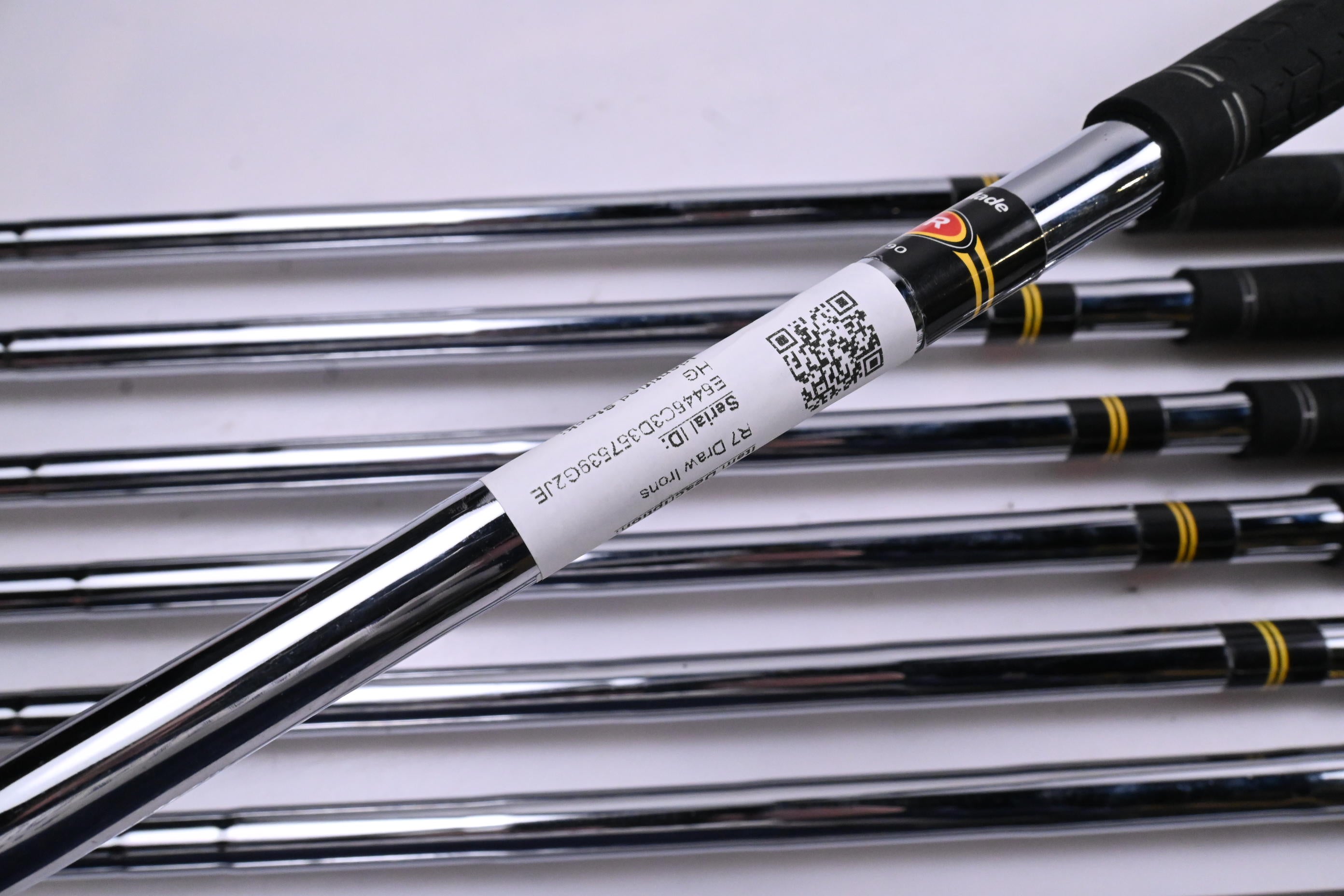 Taylormade R7 Draw Irons / 4-PW+SW / Regular Flex Taylormade T-Step 90 Shafts
