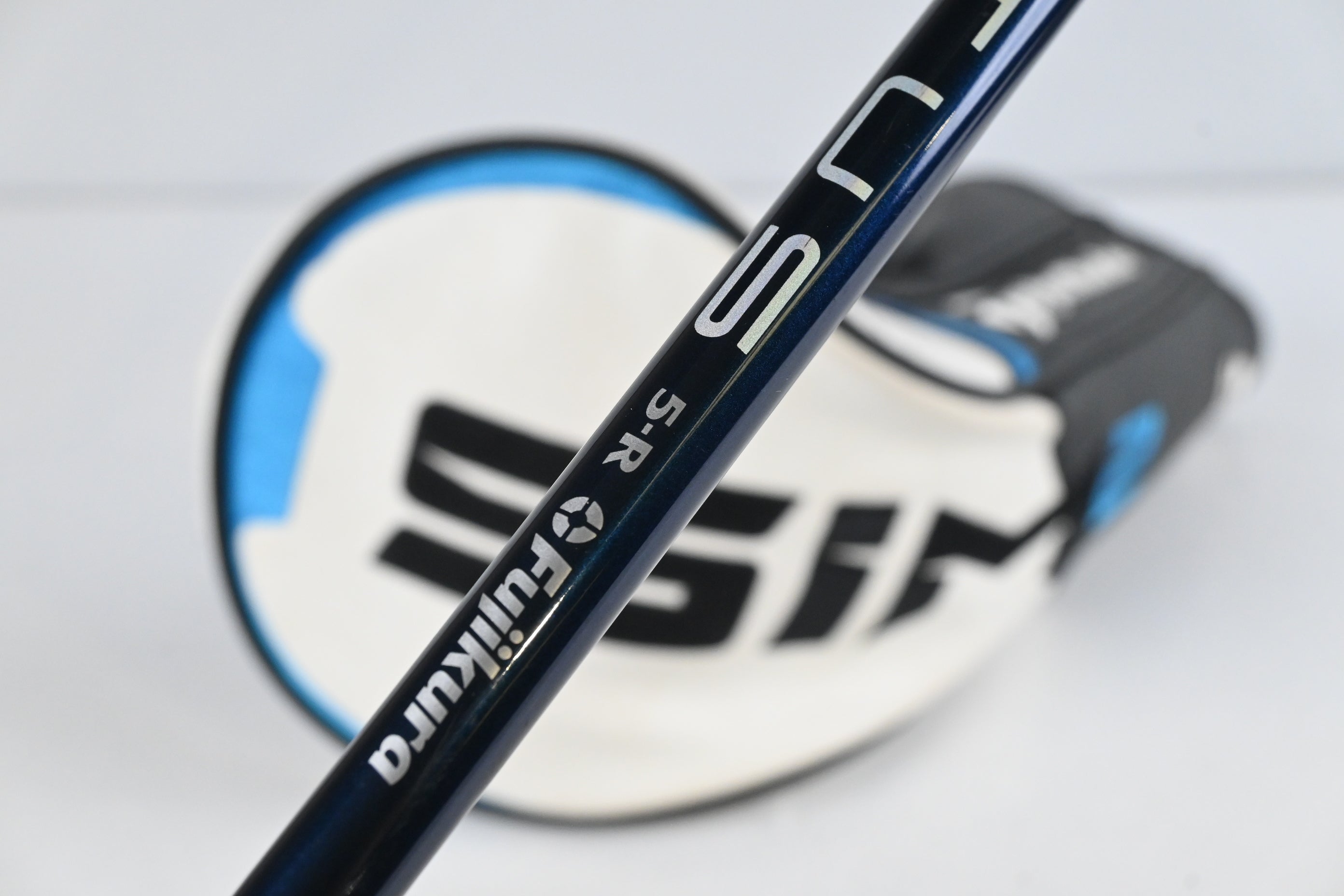 Taylormade SIM2 Max Driver / 10.5 Degree / Regular Flex Ventus Blue 5 Shaft