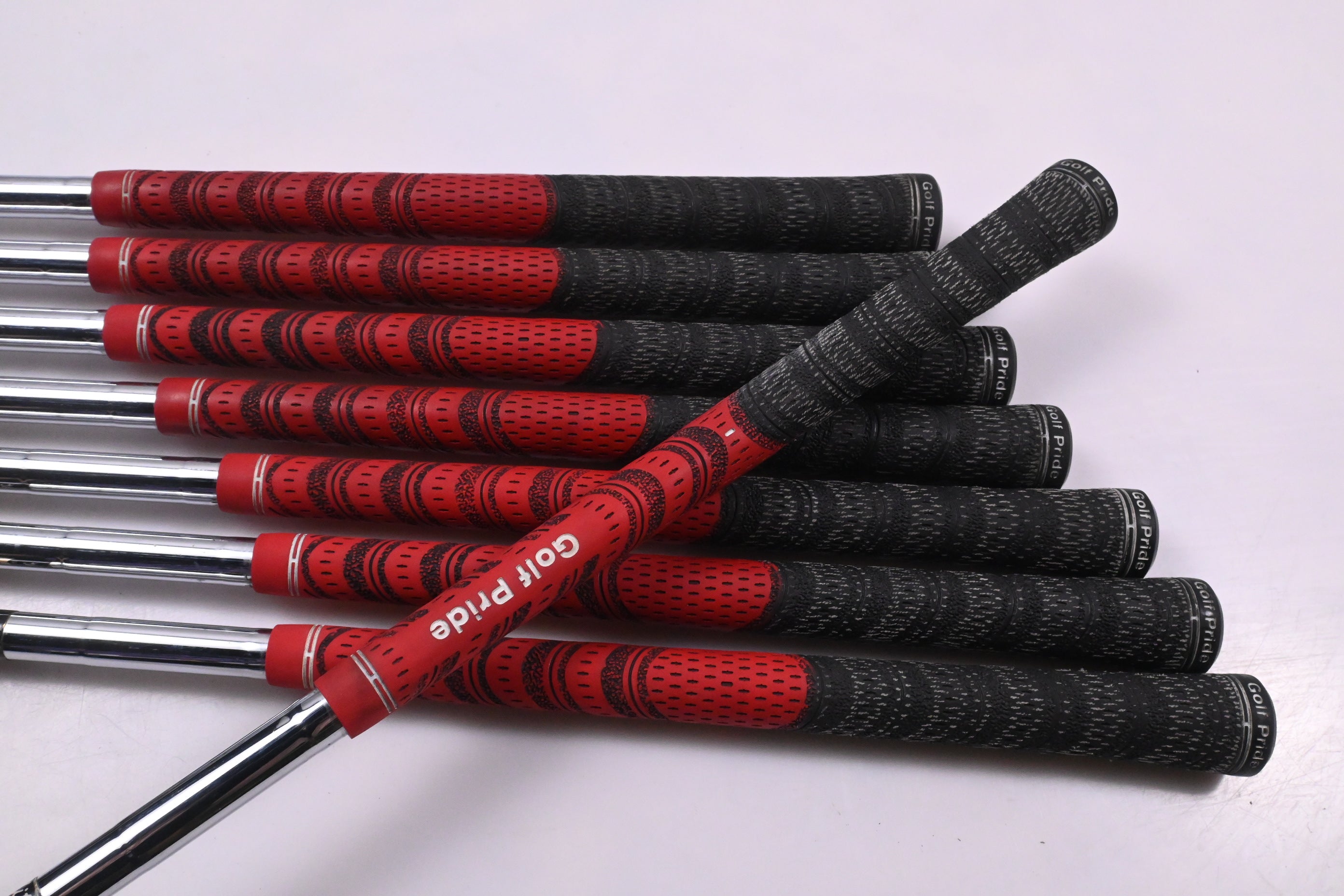 Titleist 695 Forged Irons / 3-PW / Stiff Flex Dynamic Gold S300 Shafts