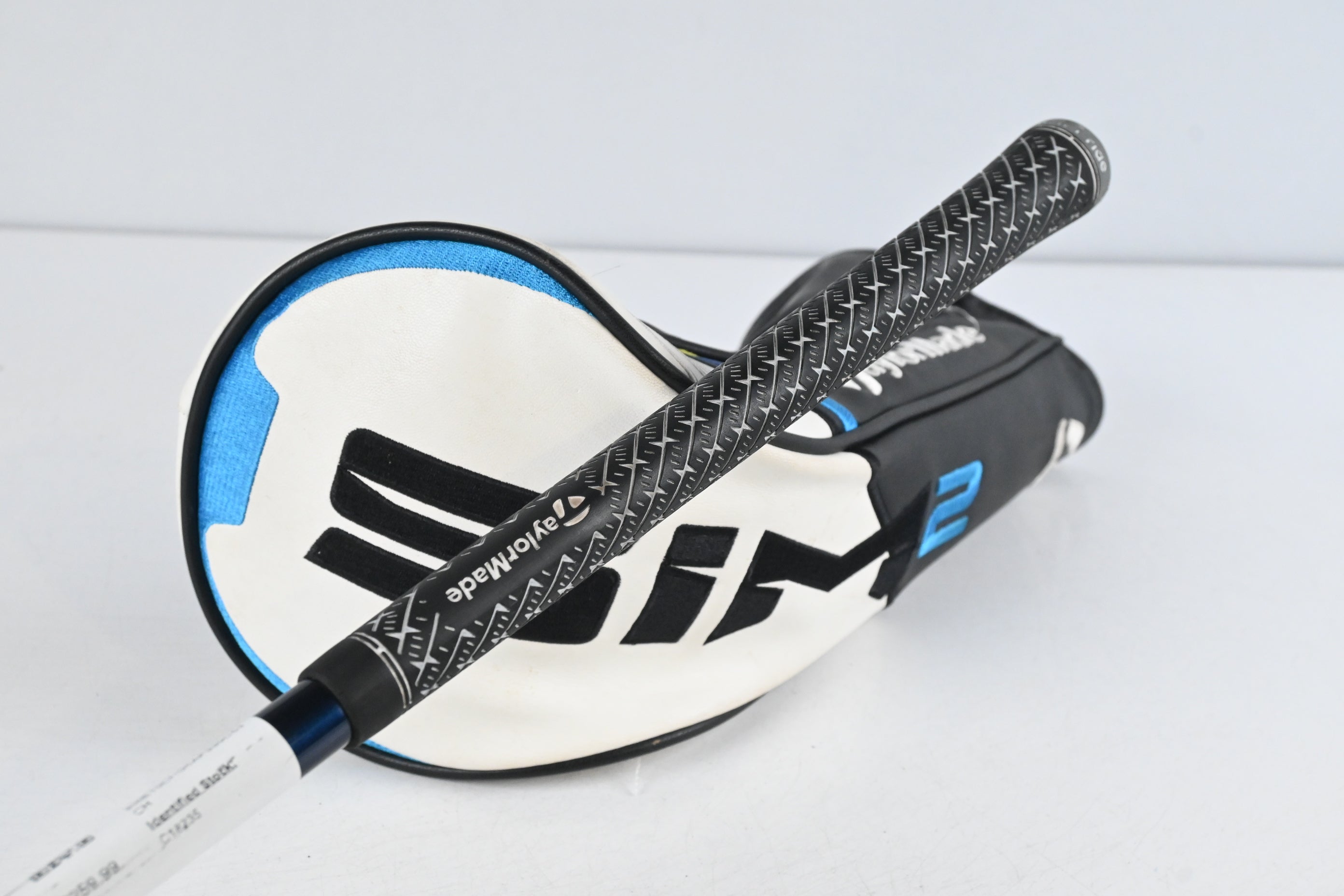 Taylormade SIM2 Max Driver / 10.5 Degree / Regular Flex Ventus Blue 5 Shaft