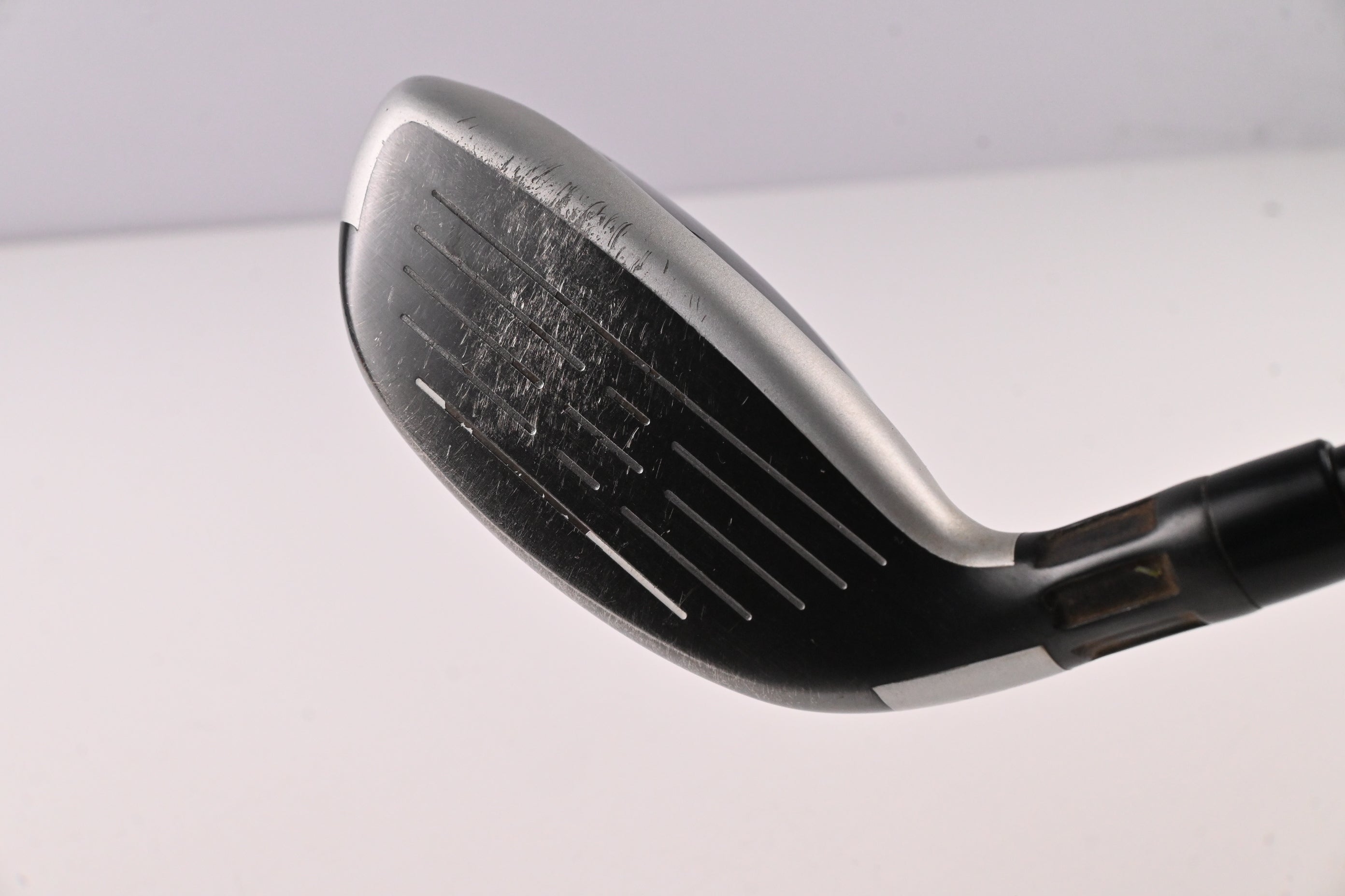 Taylormade M4 #3 Hybrid / 19 Degree / Stiff Flex Fujikura Atmos Red 7 Shaft