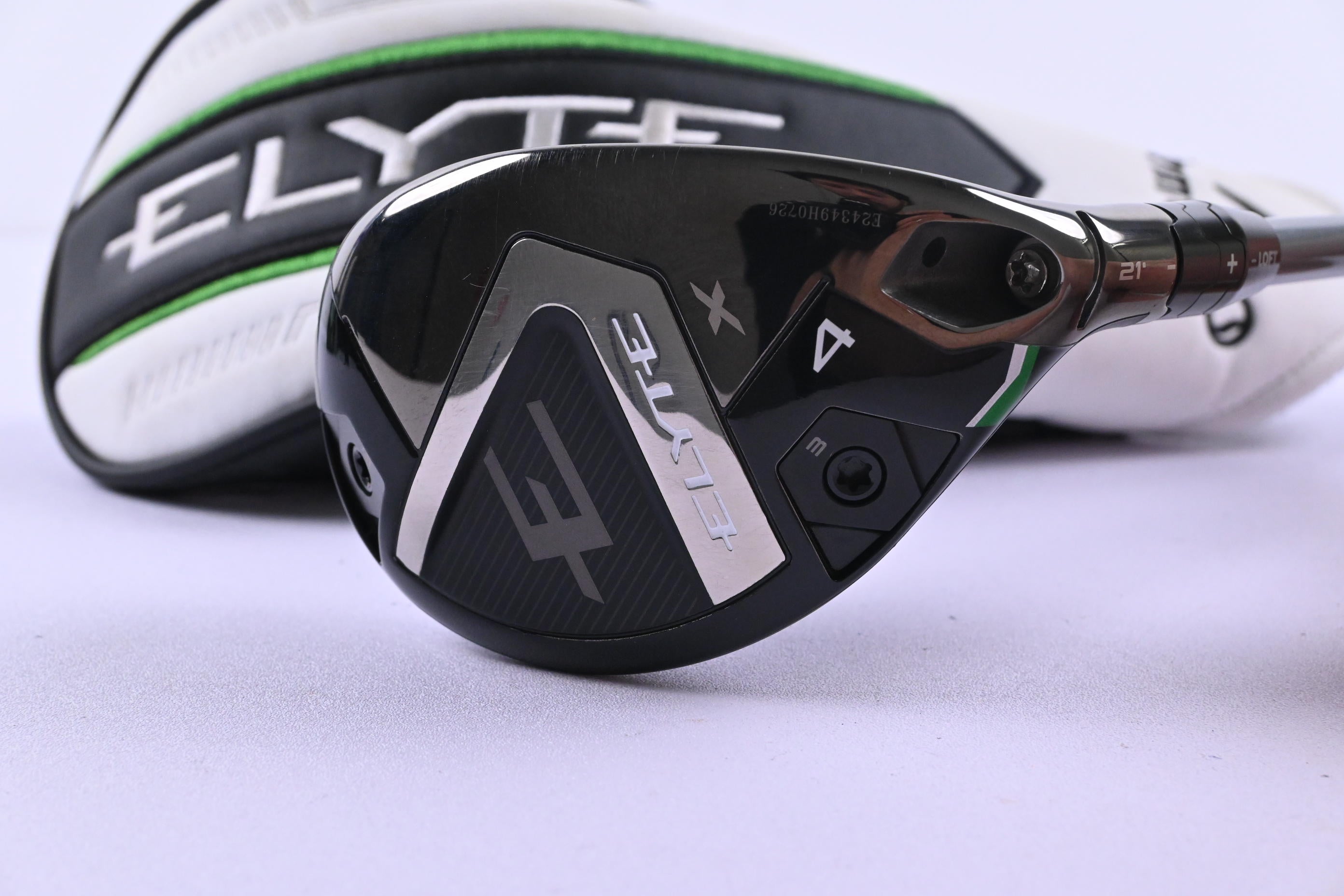 Callaway Elyte X #4 Hybrid / 21 Degree / Regular Flex Denali Charcoal 60 Shaft