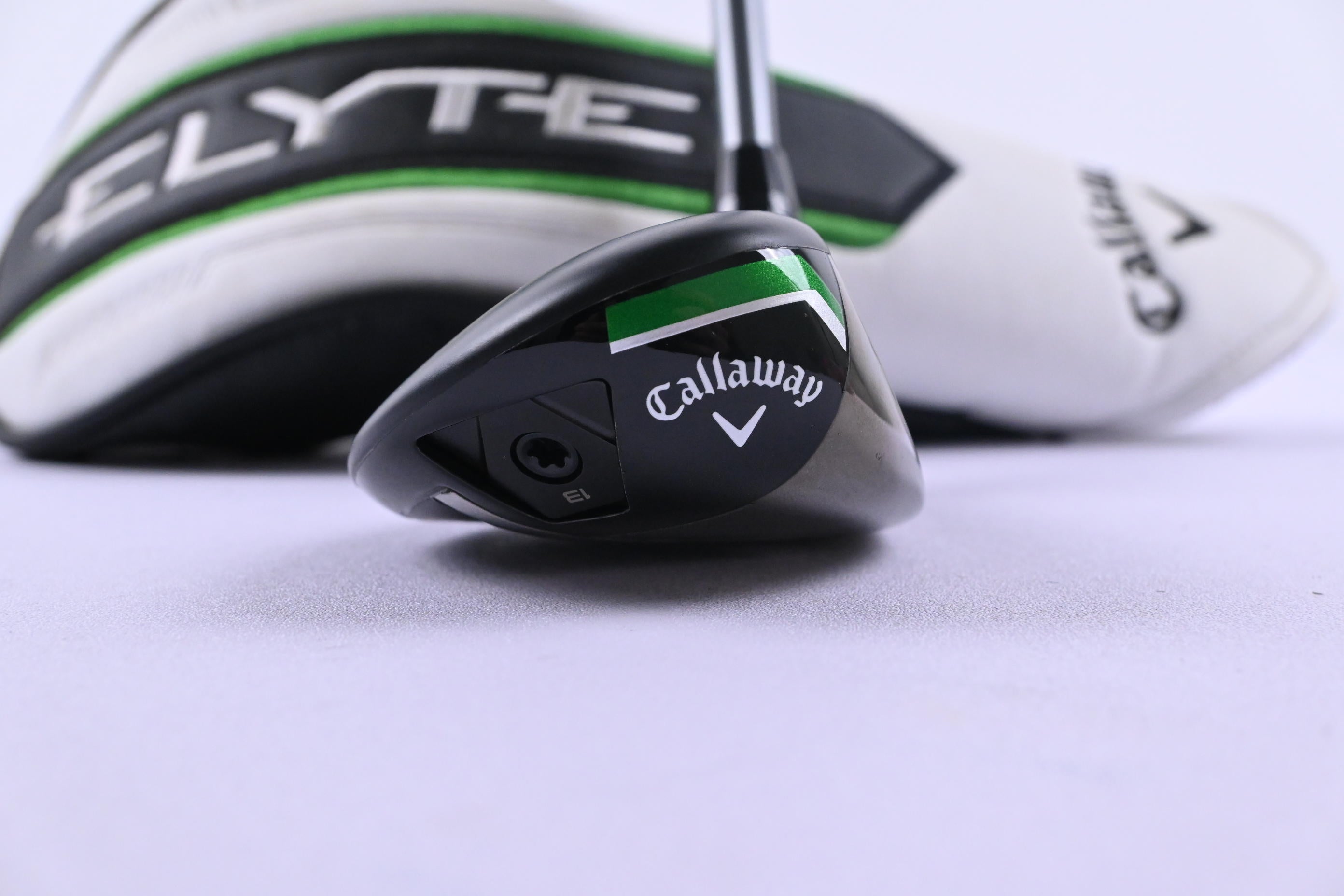 Callaway Elyte X #4 Hybrid / 21 Degree / Regular Flex Denali Charcoal 60 Shaft