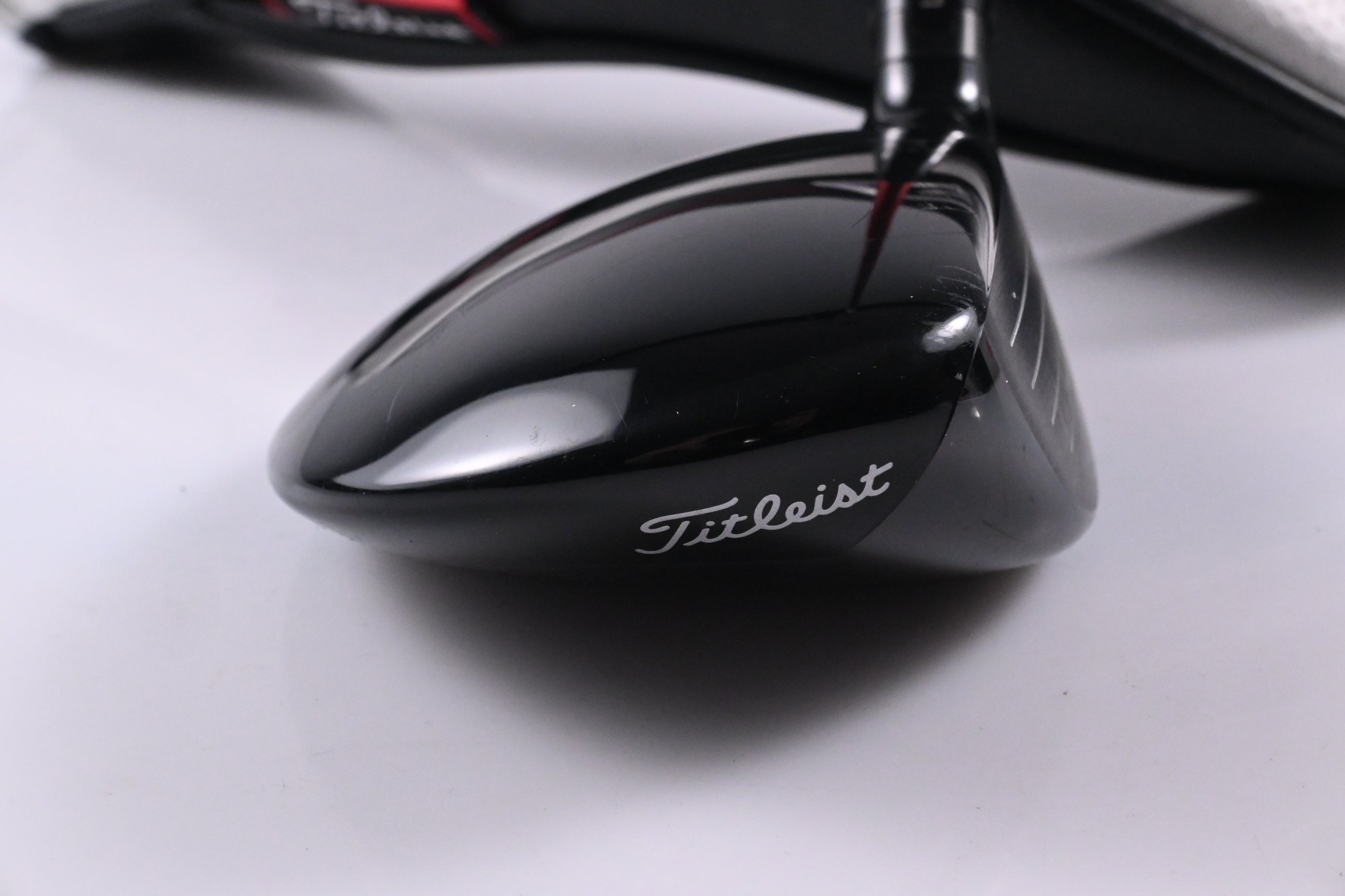 Titleist GT2 #5 Wood / 18 Degree / Regular Flex Project X Denali Red 60 Shaft