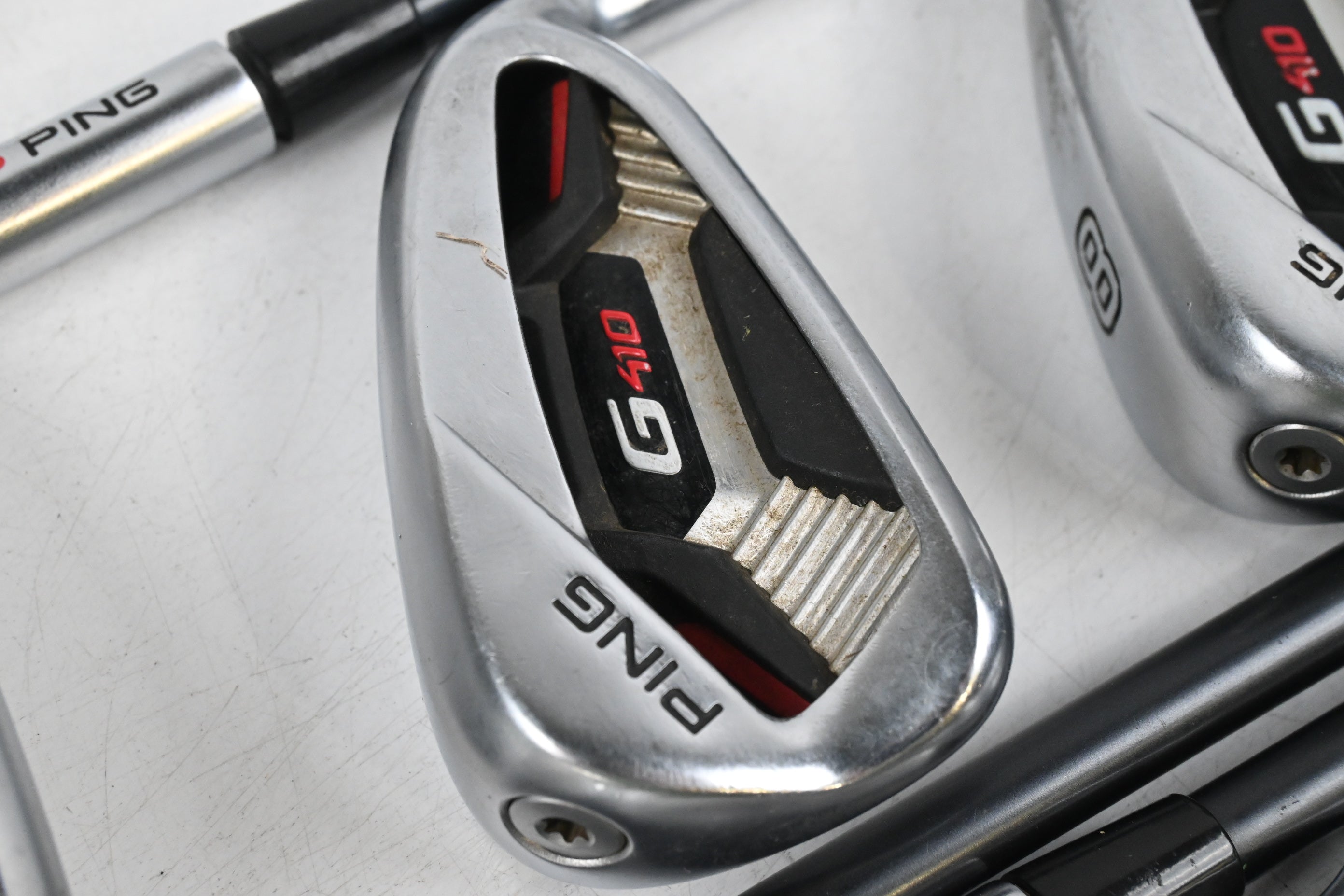 Ping G410 Irons / 6-PW+GW+SW / Regular Flex Ping Alta CB Red AWT Shafts