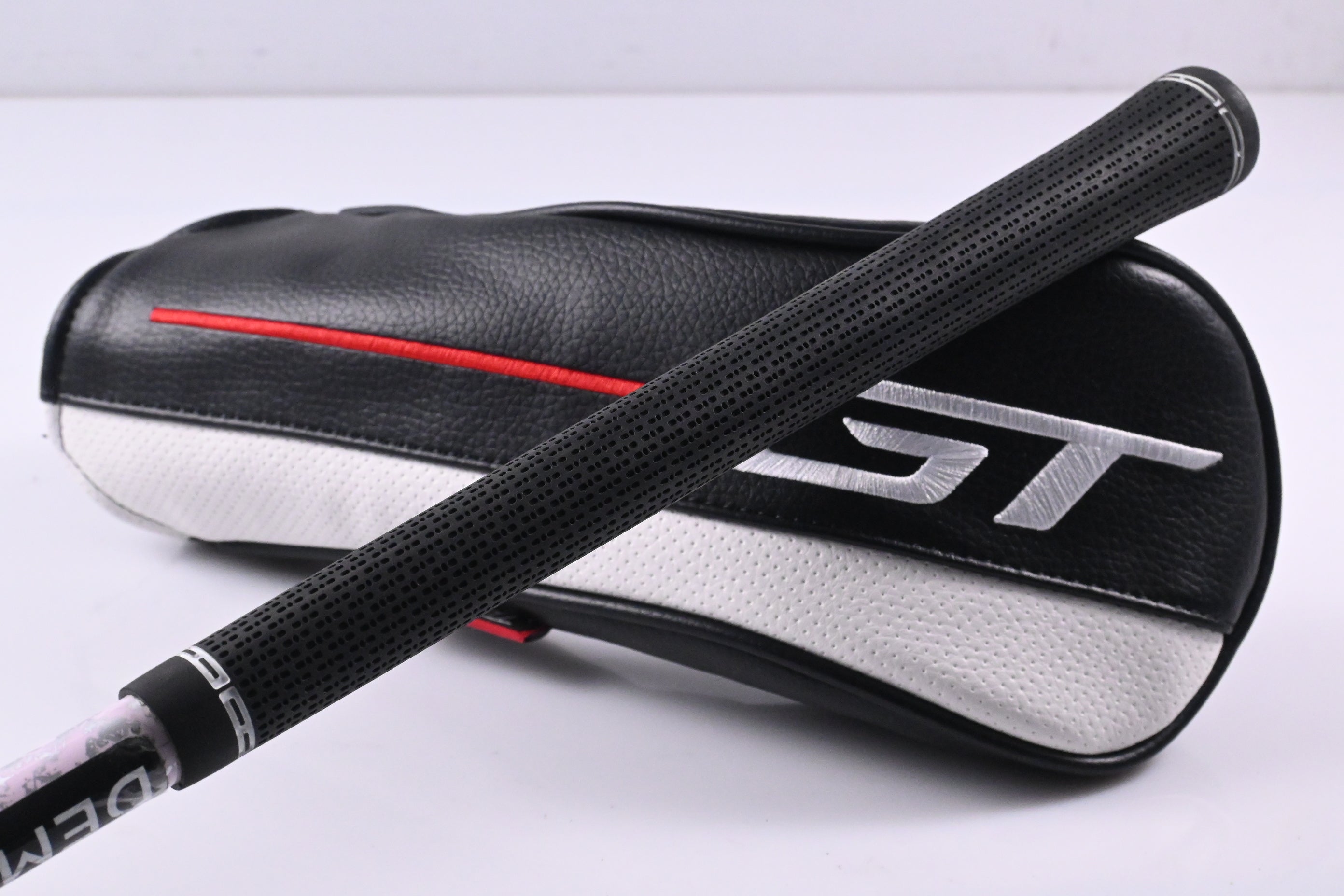 Titleist GT2 #5 Wood / 18 Degree / Regular Flex Project X Denali Red 60 Shaft