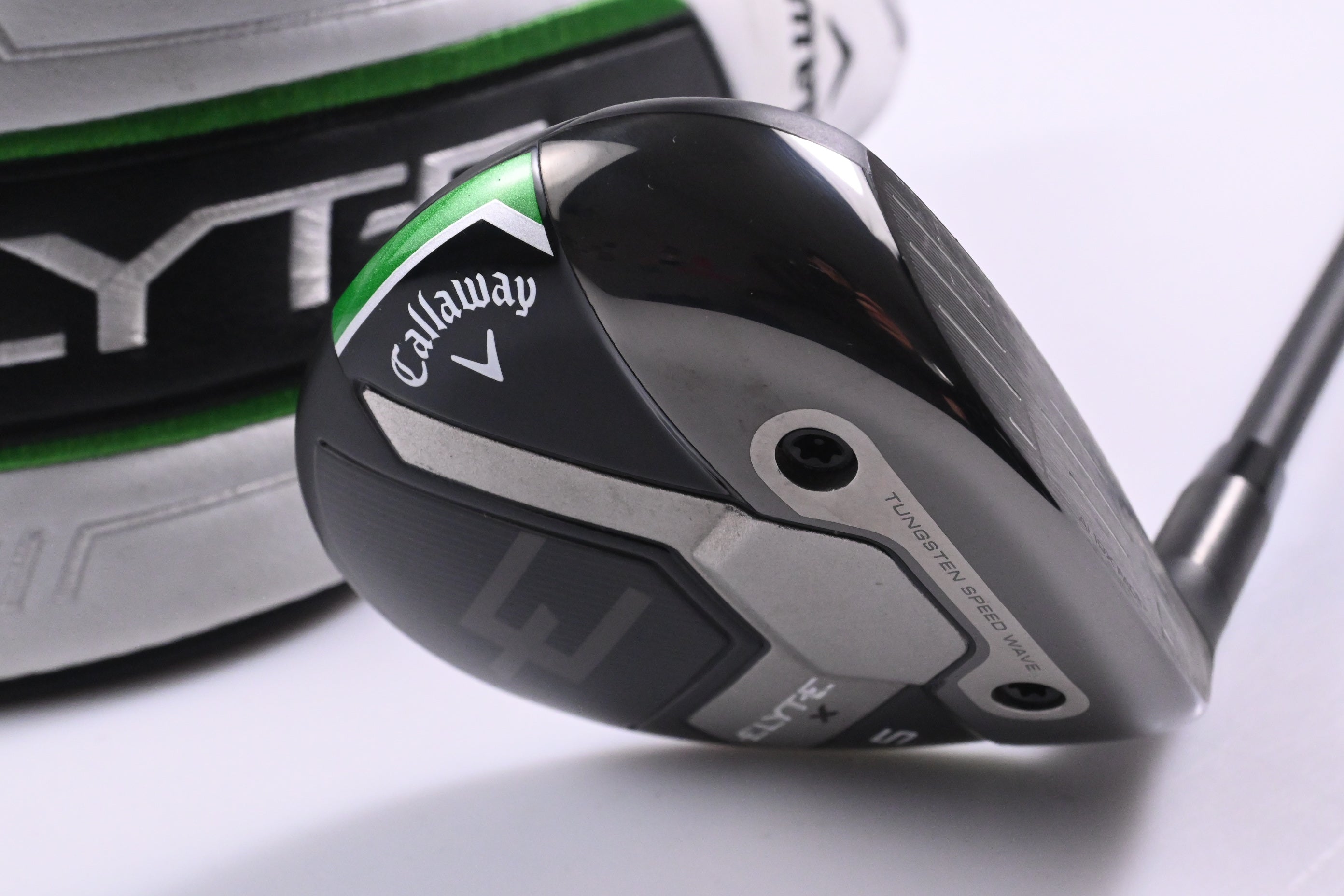 Callaway Elyte X #5 Wood / 18 Degree / Regular Flex Mitsubishi Vanquish 5 Shaft