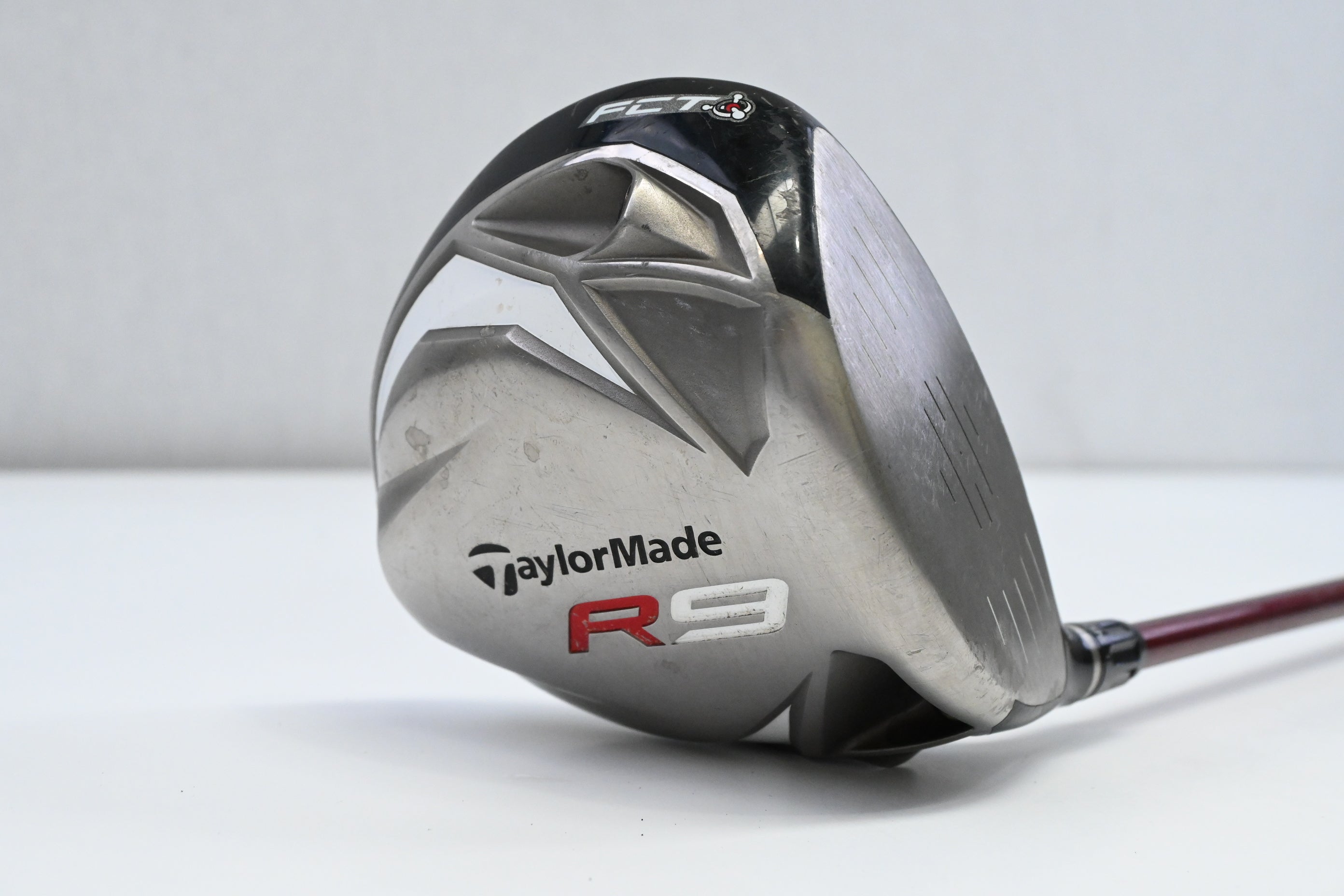 Taylormade R9 Driver / 9.5 Degree / Stiff Flex Fujikura Motore 65 Shaft