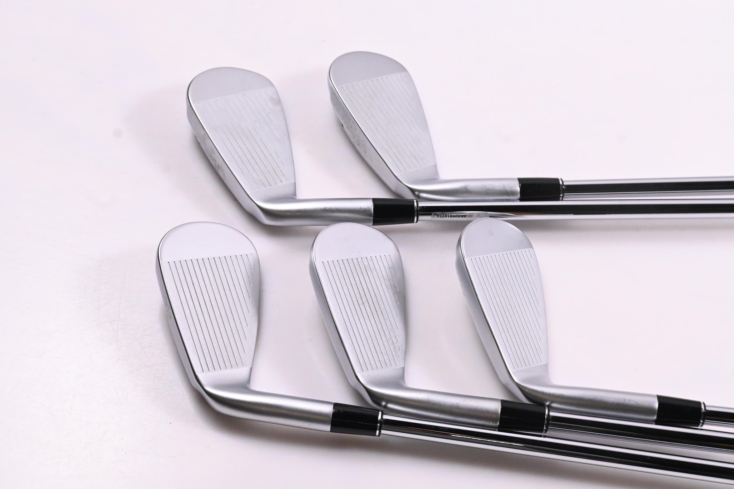 Srixon ZXi4 Irons / 6-PW / Regular Flex N.S.Pro Modus³ Tour 105 Shafts