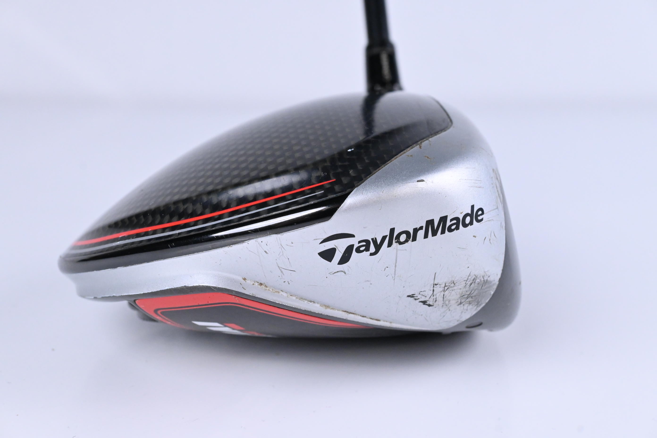 Taylormade M5 Driver / 10.5 Degree / Regular Flex Fujikura Atmos Red 5 Shaft