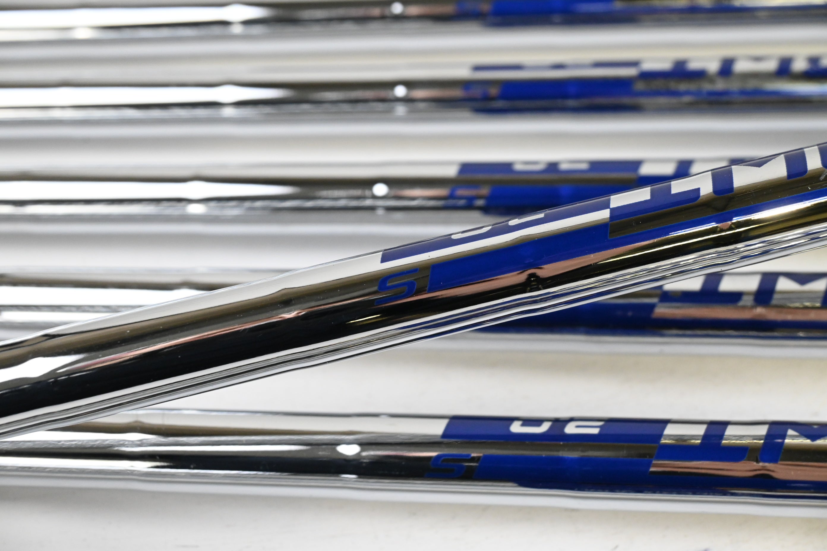 Left Hand Ping G430 Irons / 5-PW+GW+SW+LW / White Dot / Stiff Flex Ping AWT 2.0